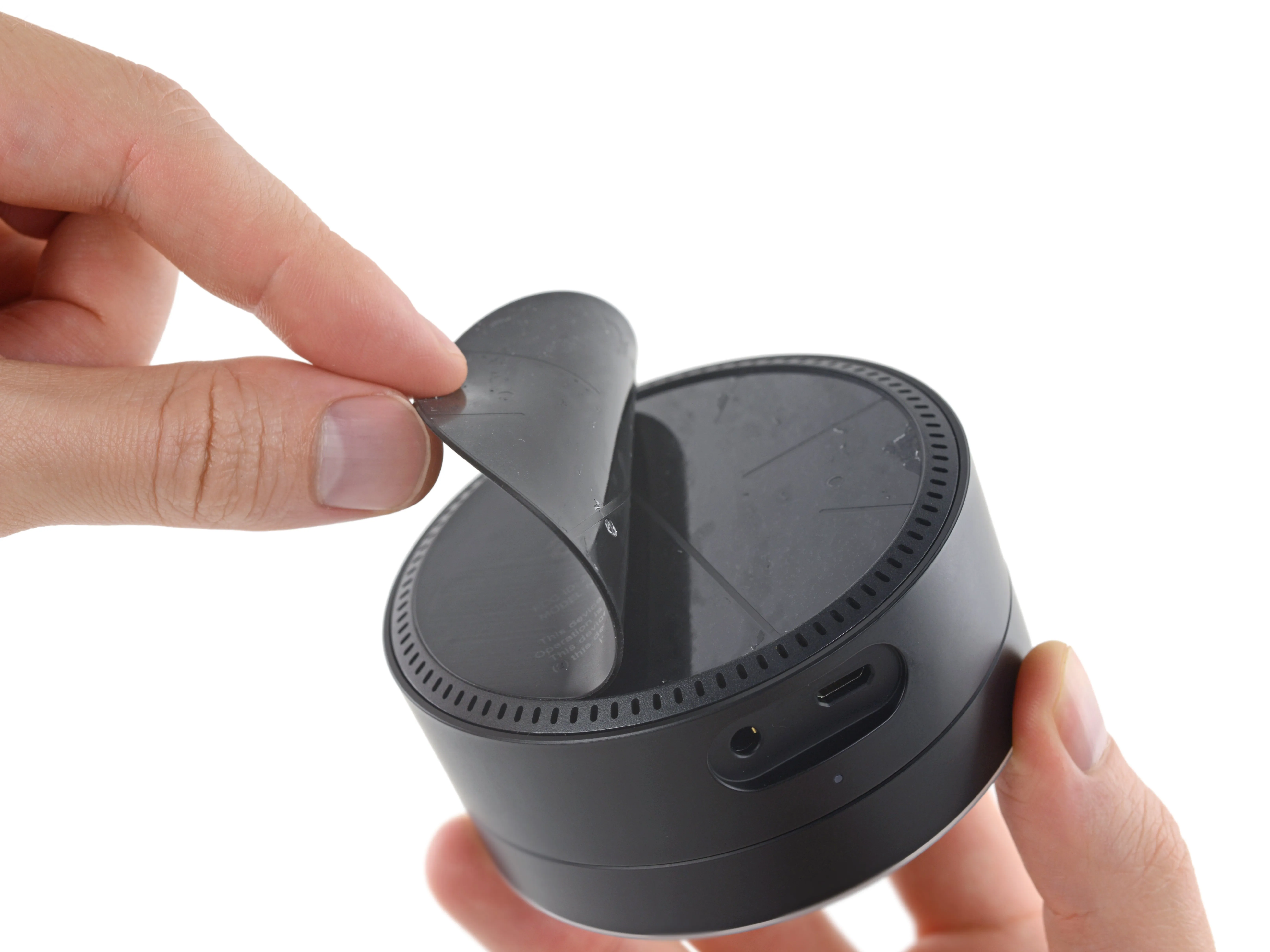 Разборка Amazon Echo Dot: шаг 4, изображение 1 из 3