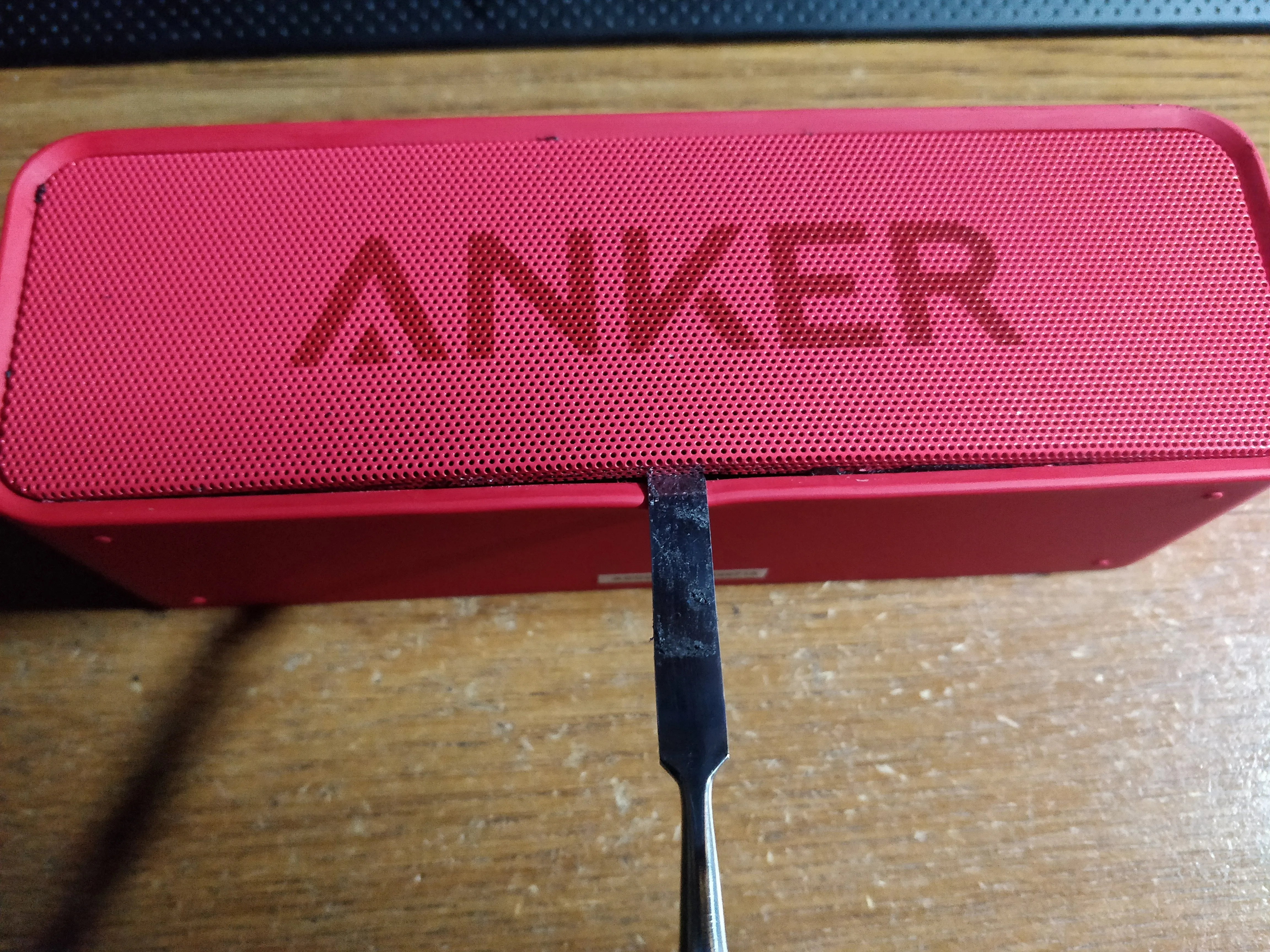 Anker Soundcore A3102 Partial Teardown, Anker Soundcore A3102 Partial Teardown: шаг 1, изображение 2 из 2