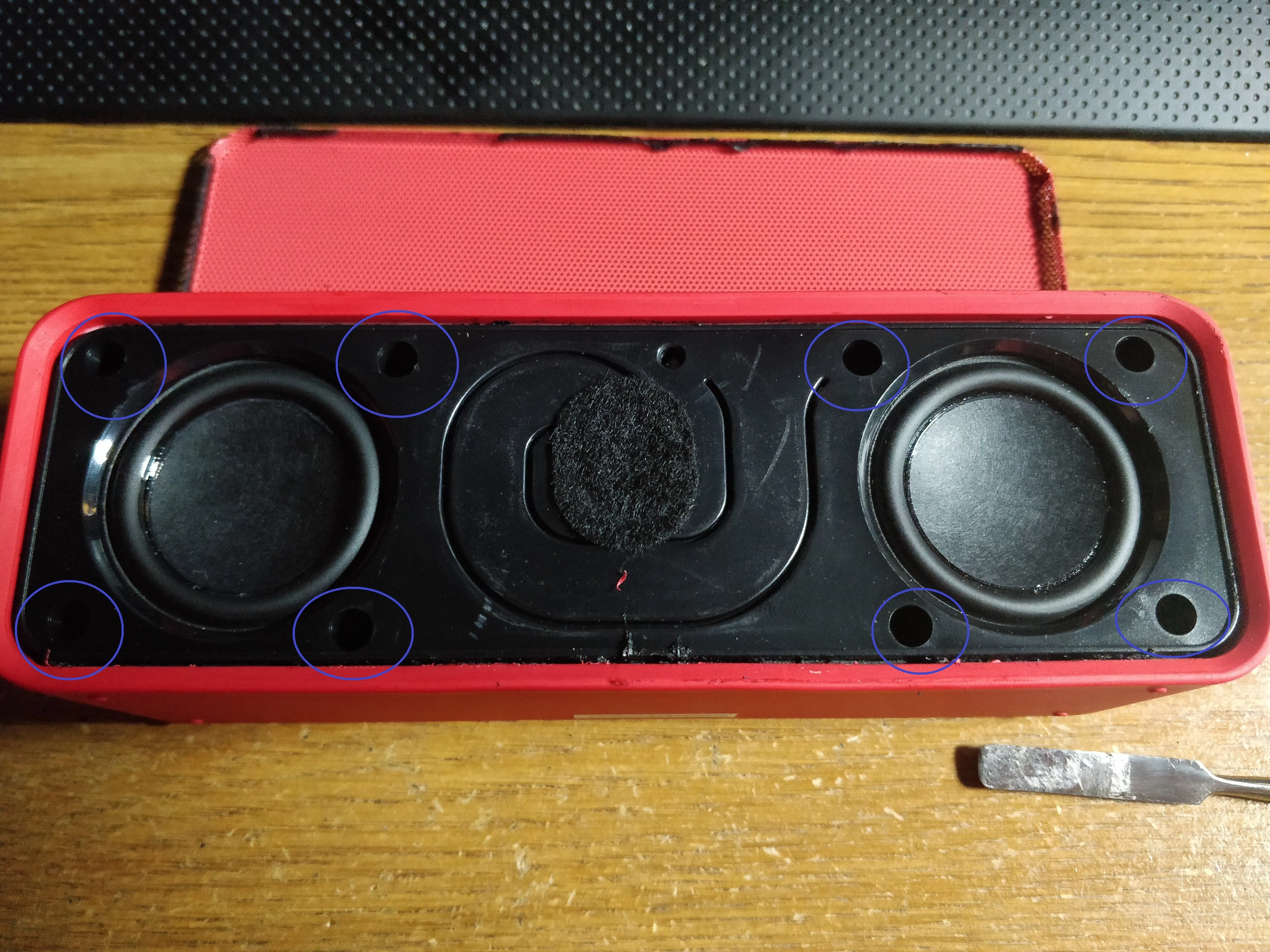 Anker Soundcore A3102 Partial Teardown: шаг 2, изображение 1 из 1