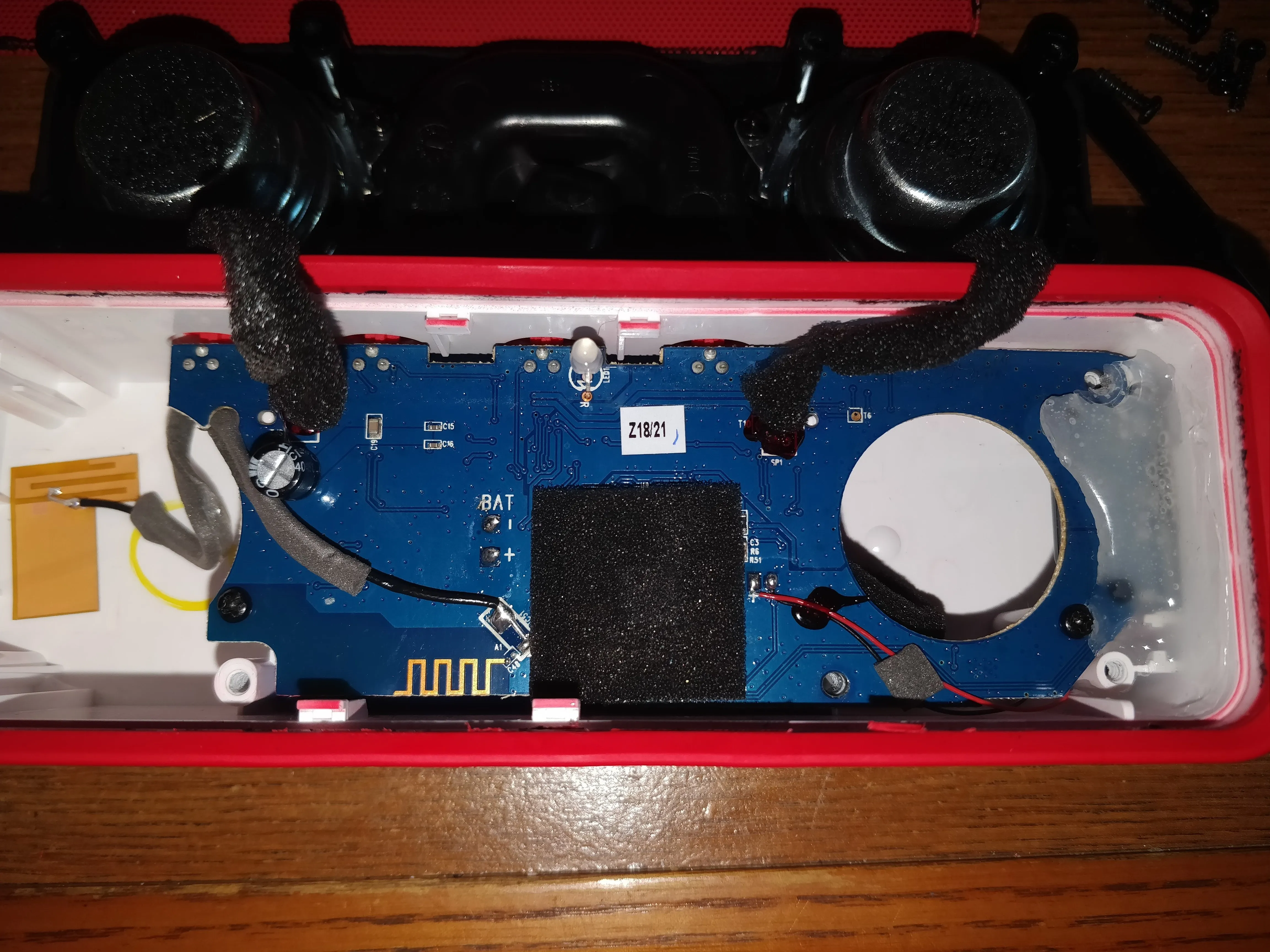 Anker Soundcore A3102 Partial Teardown: шаг 3, изображение 3 из 3