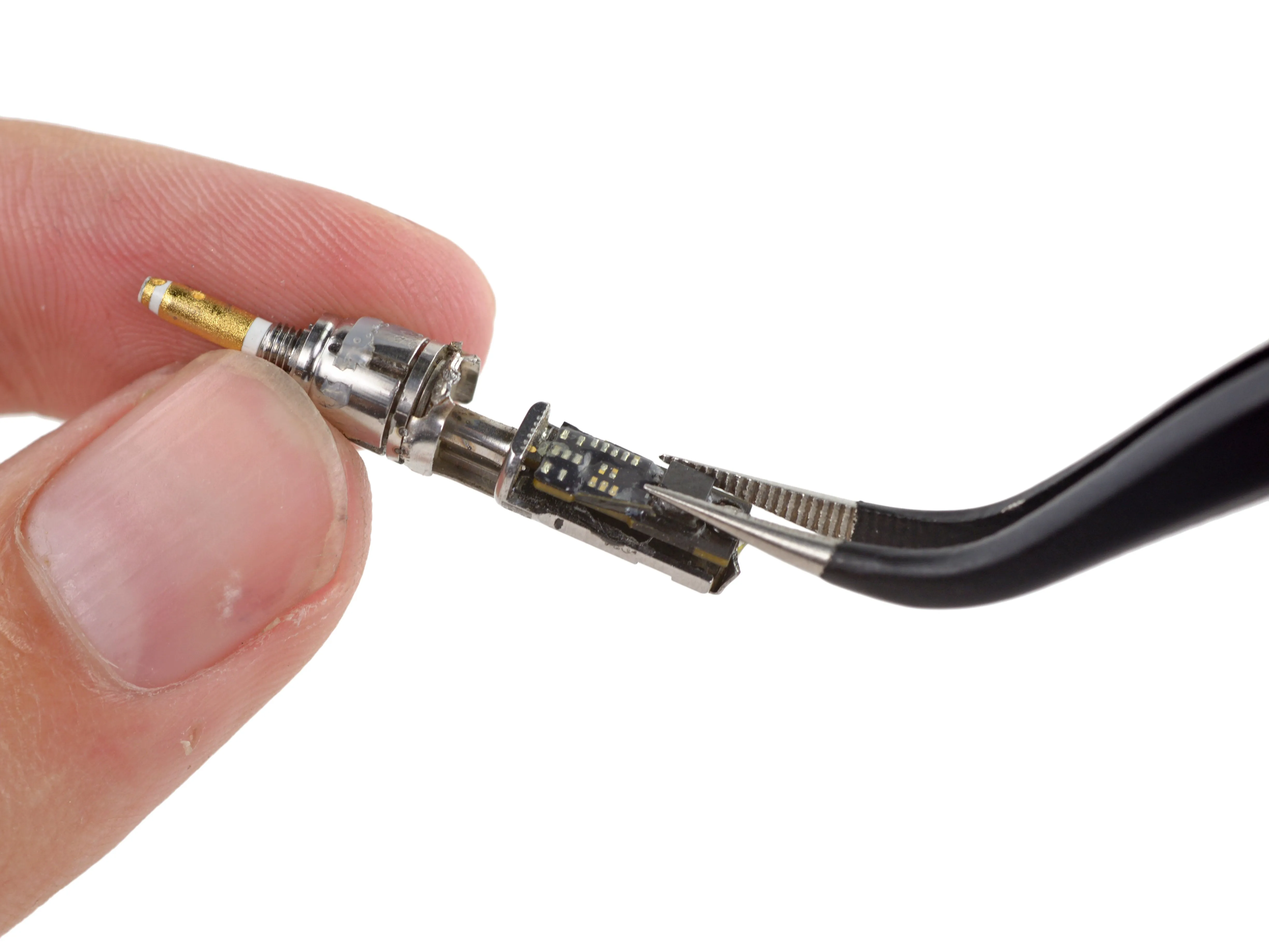 Apple Pencil Teardown: шаг 11, изображение 2 из 3