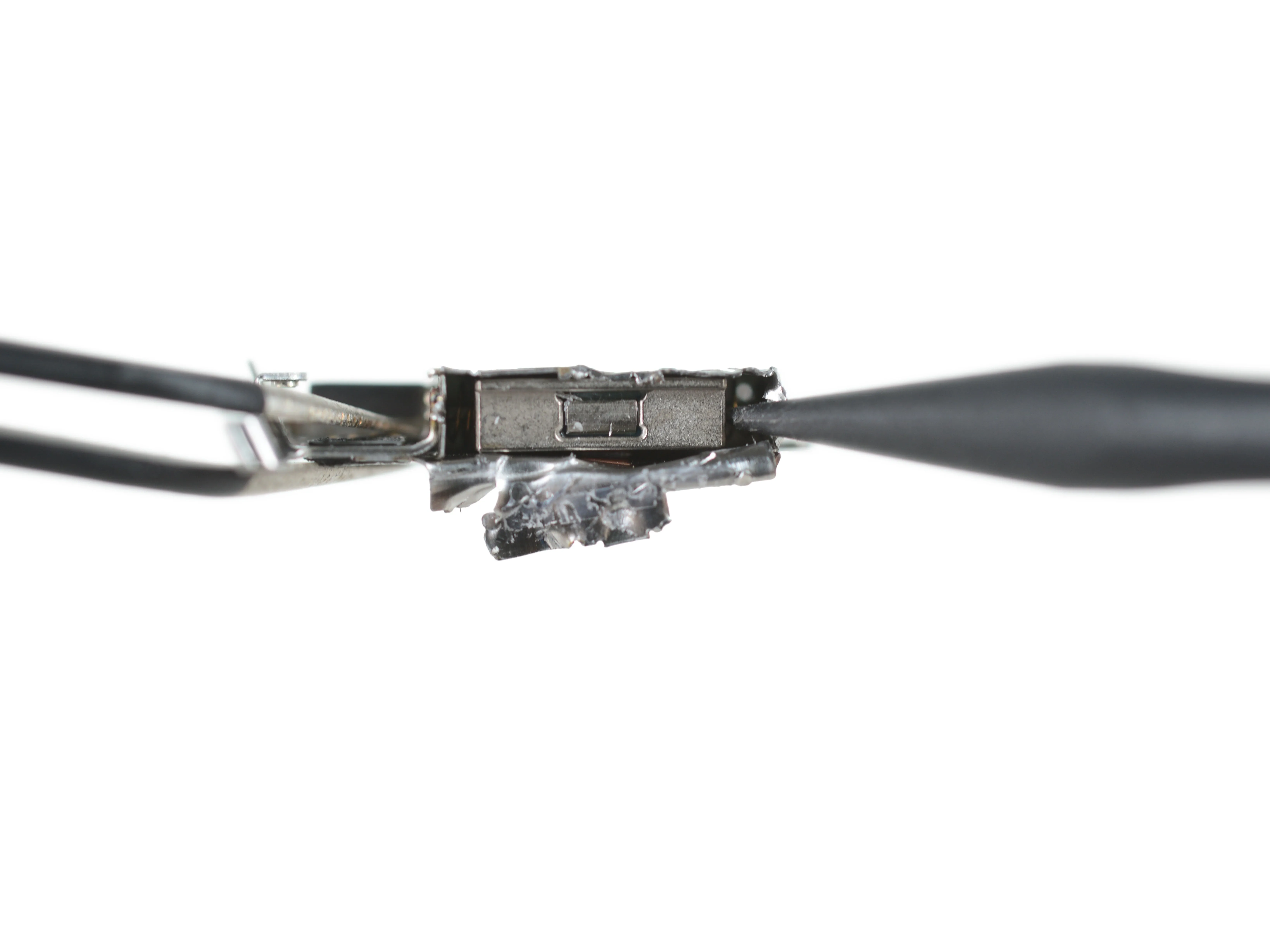 Apple Watch Series 2 Teardown: шаг 9, изображение 2 из 3