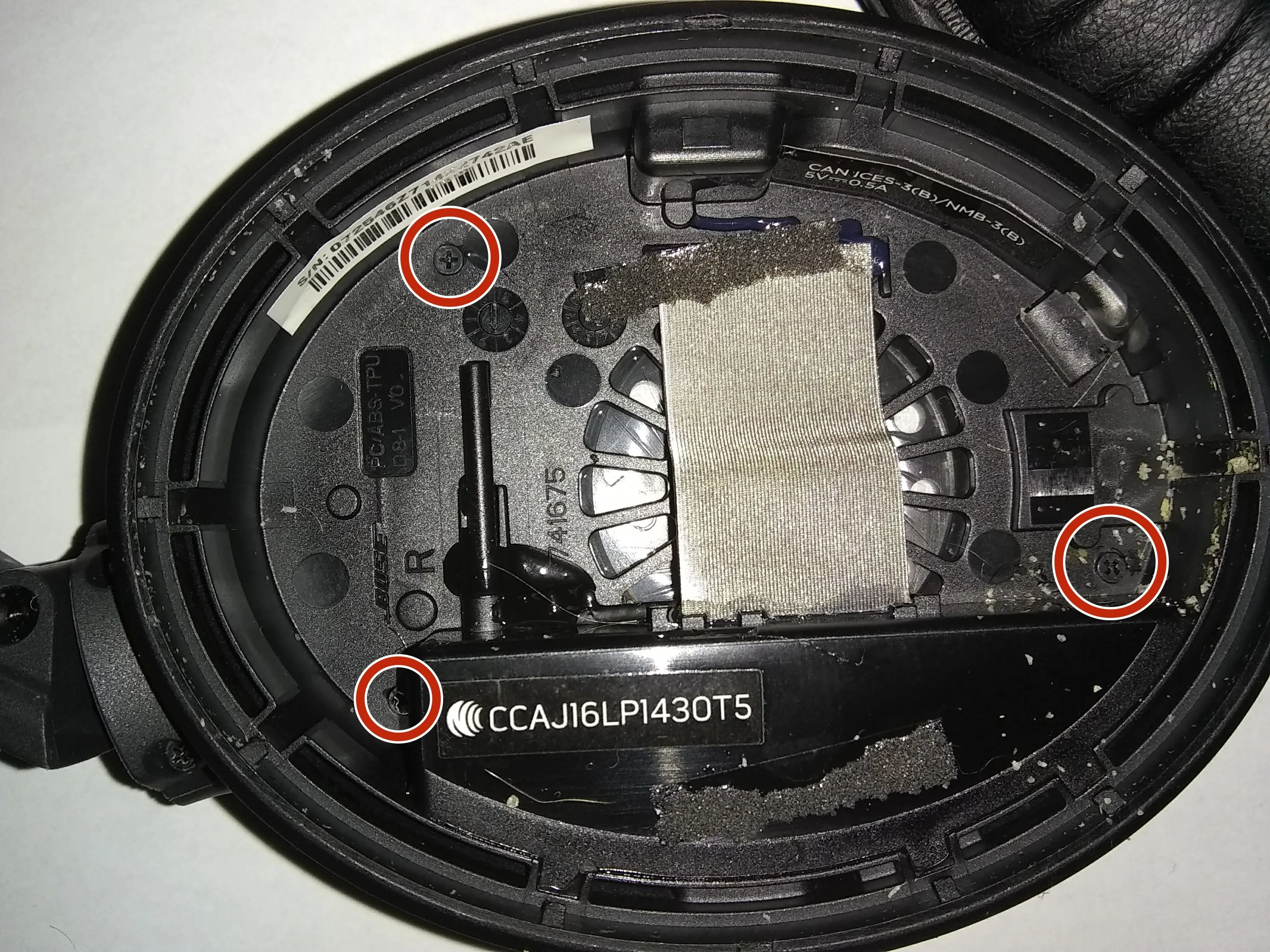 Bose QuietComfort 35 PARTIAL Teardown: шаг 3, изображение 1 из 3