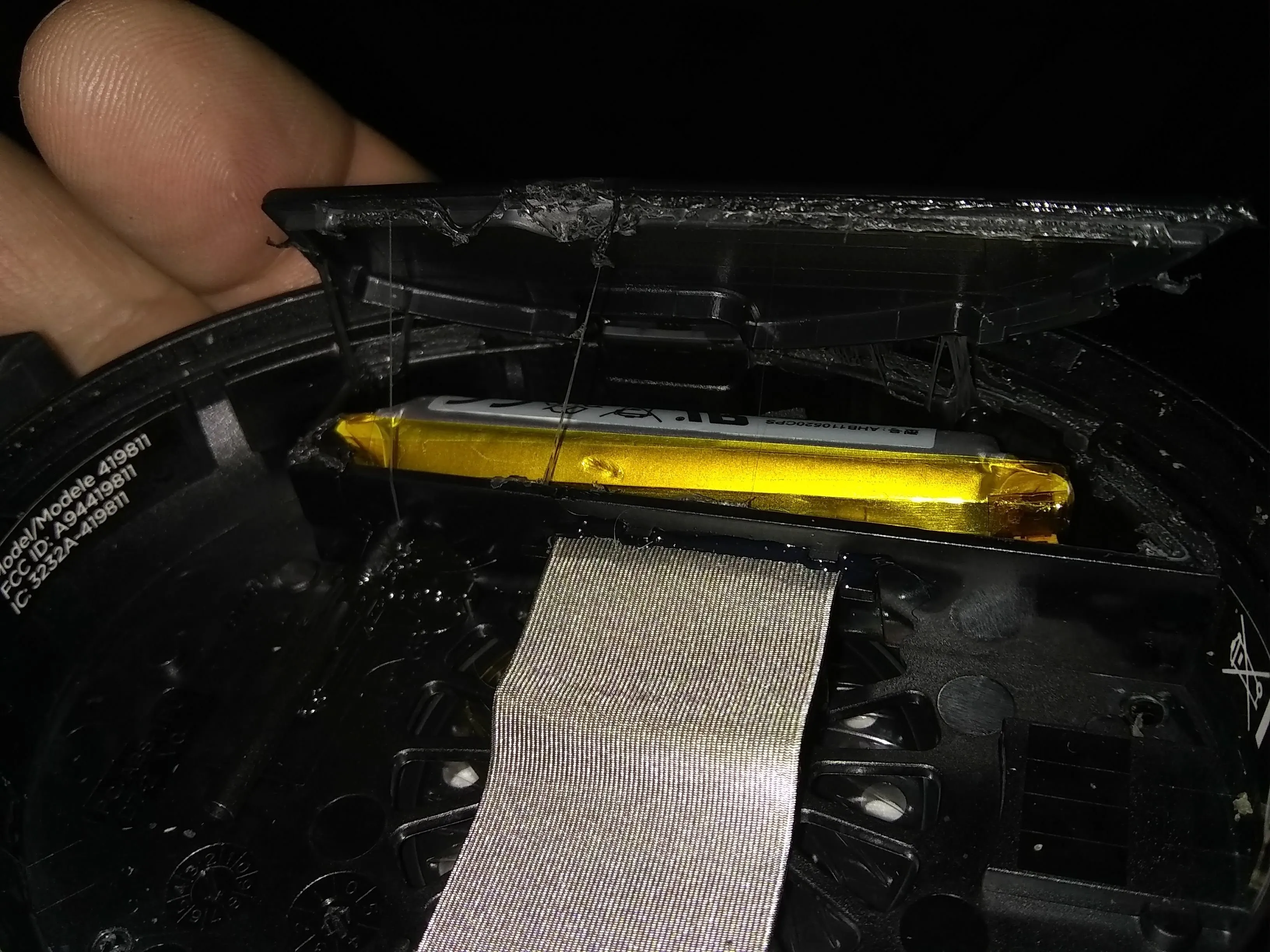 Bose QuietComfort 35 PARTIAL Teardown: шаг 9, изображение 1 из 2