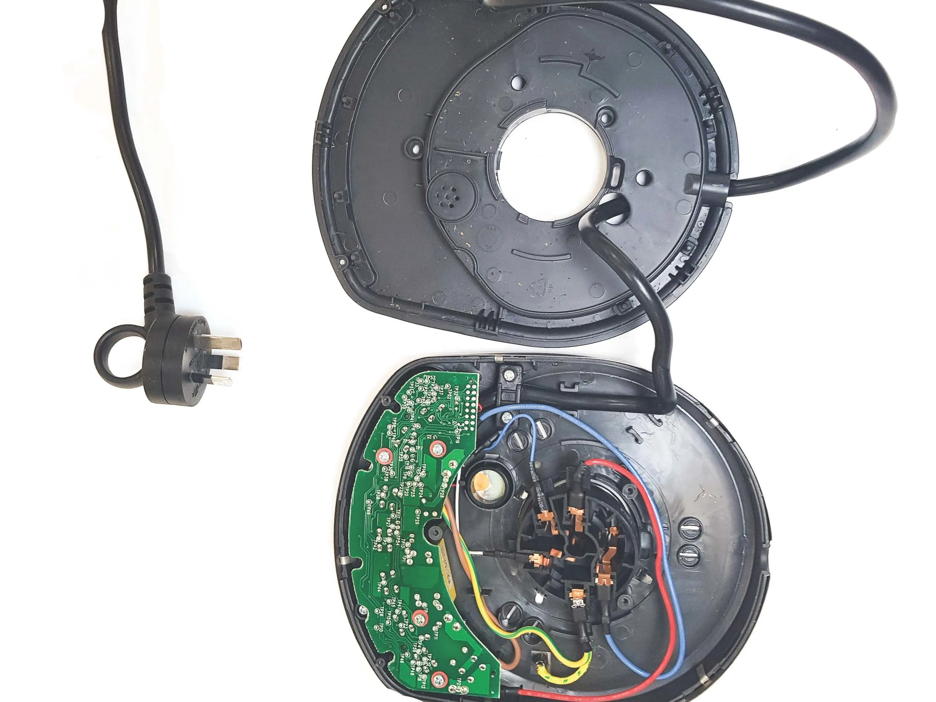 Breville Smart Kettle BKE825 Разборка: шаг 11, изображение 2 из 3