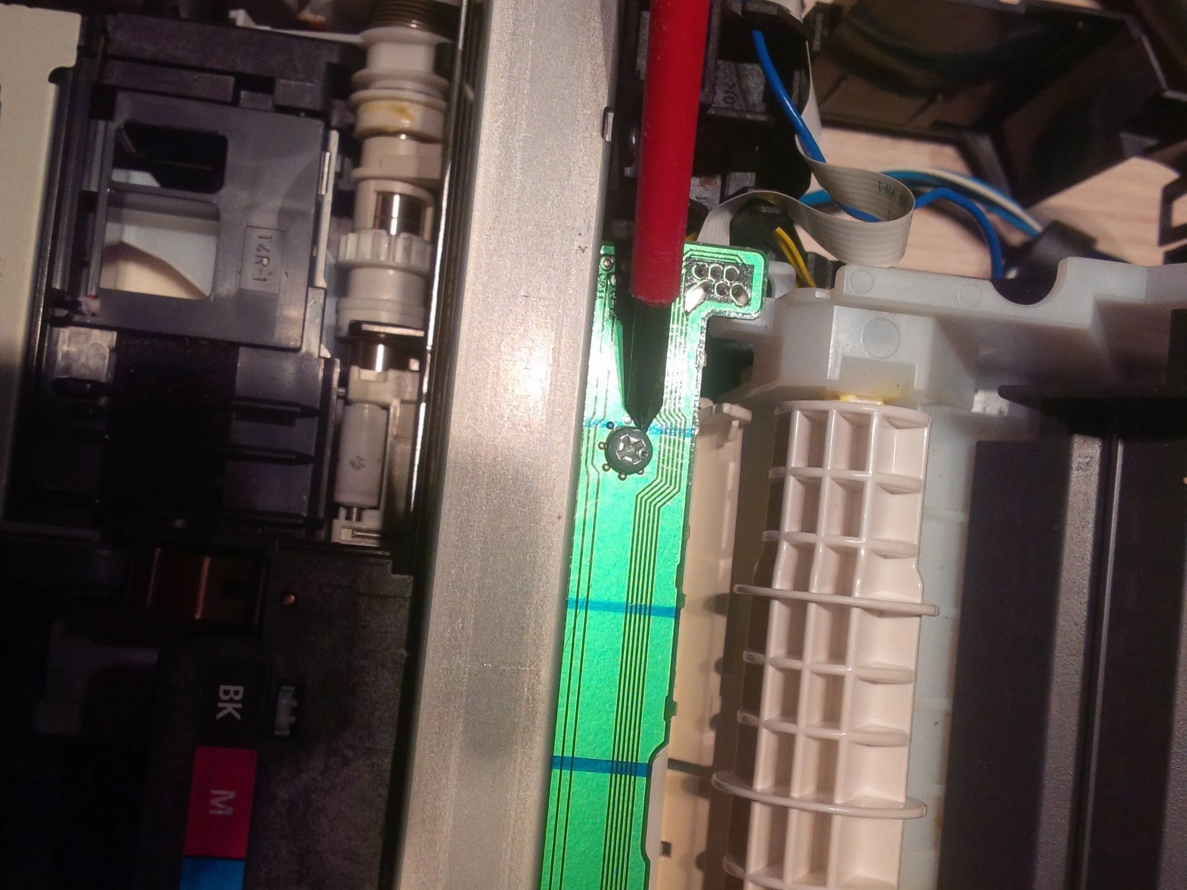 Canon PIXMA iP4850 разборка: шаг 8, изображение 2 из 3