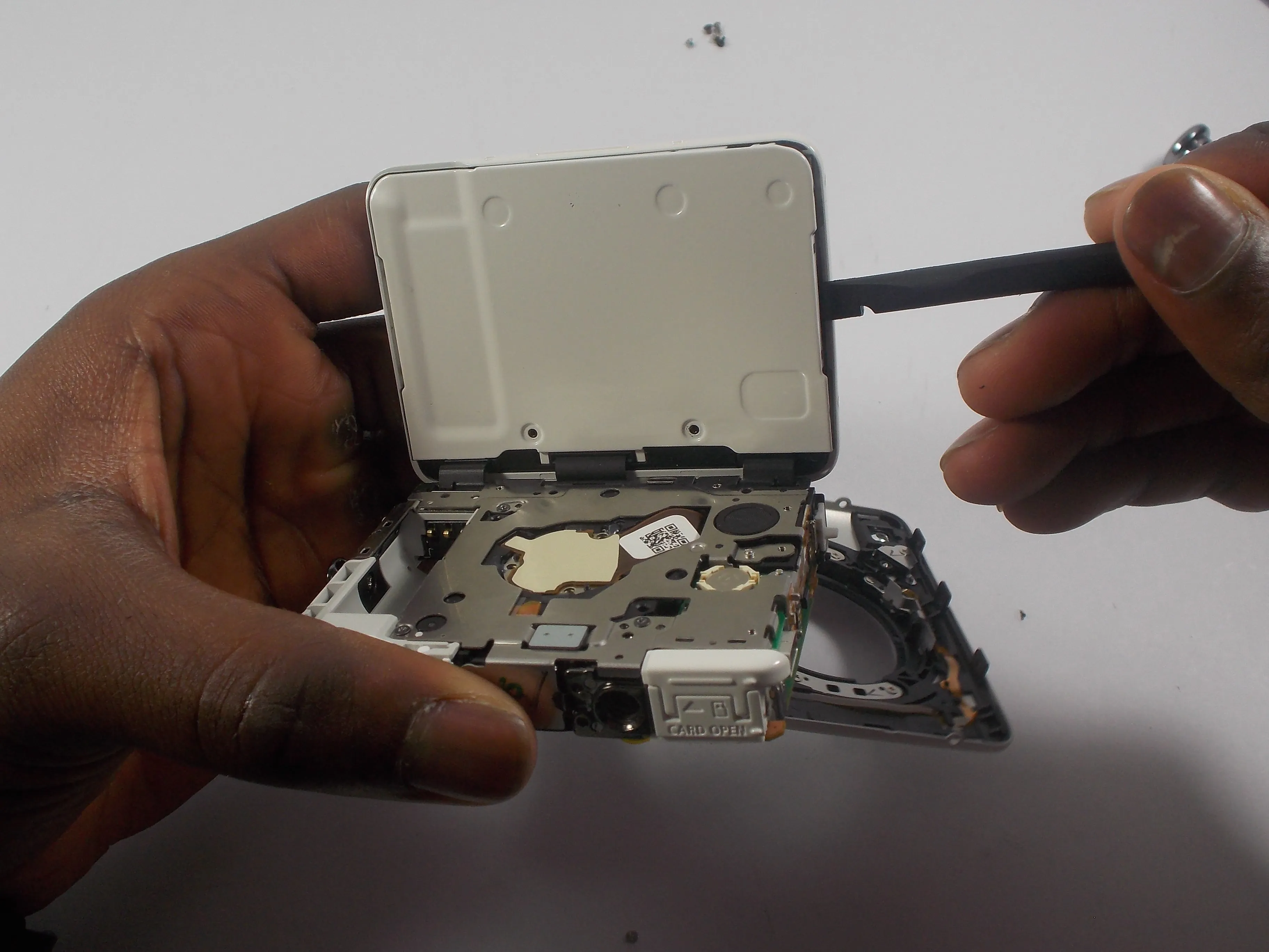 Canon PowerShot N Teardown: шаг 20, изображение 1 из 2