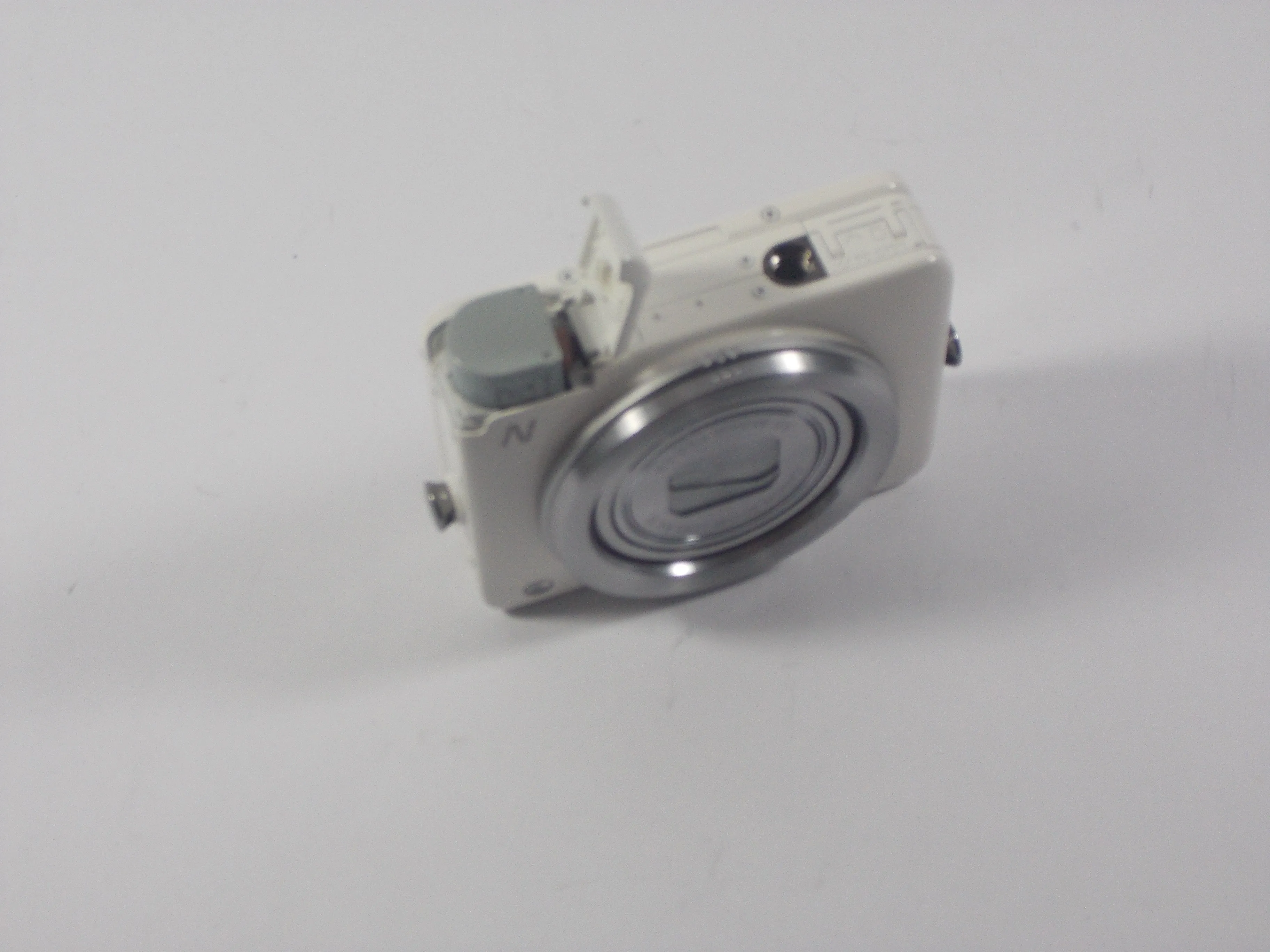 Разбор Canon PowerShot N: шаг 4, изображение 1 из 2