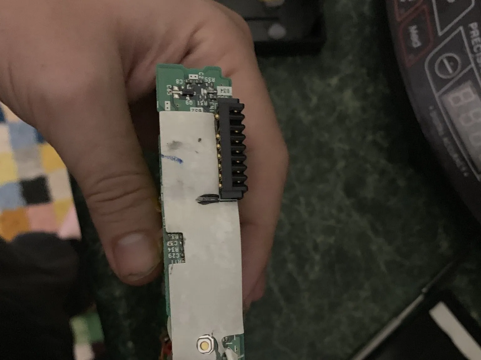 Разбор батареи Dell Inspiron 7500: шаг 5, изображение 1 из 2