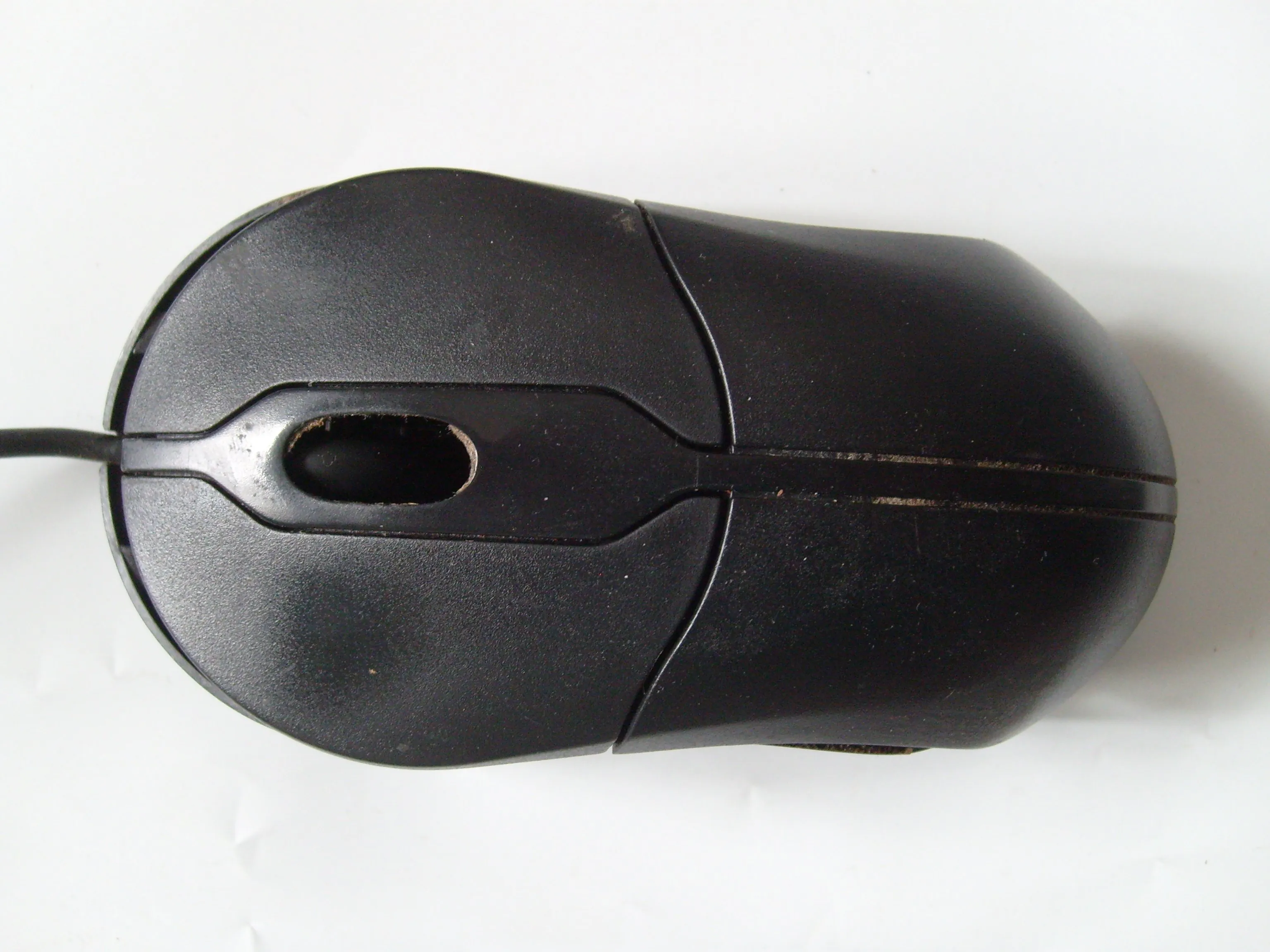 Мышь Dell MOC5UO и M0C5U0 Разборка: шаг 3, изображение 1 из 1