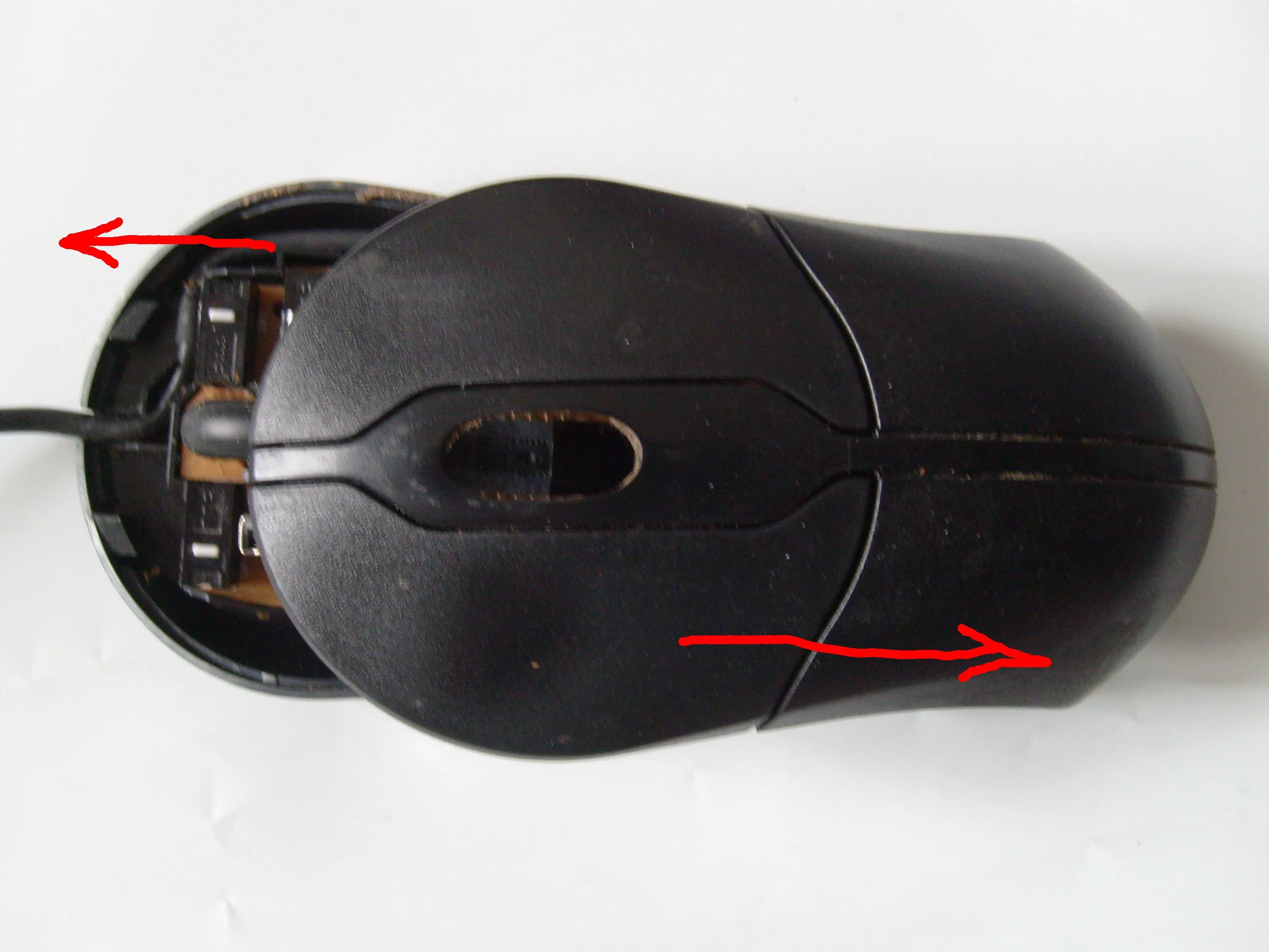 Мышь Dell MOC5UO и M0C5U0 Разборка: шаг 4, изображение 1 из 1