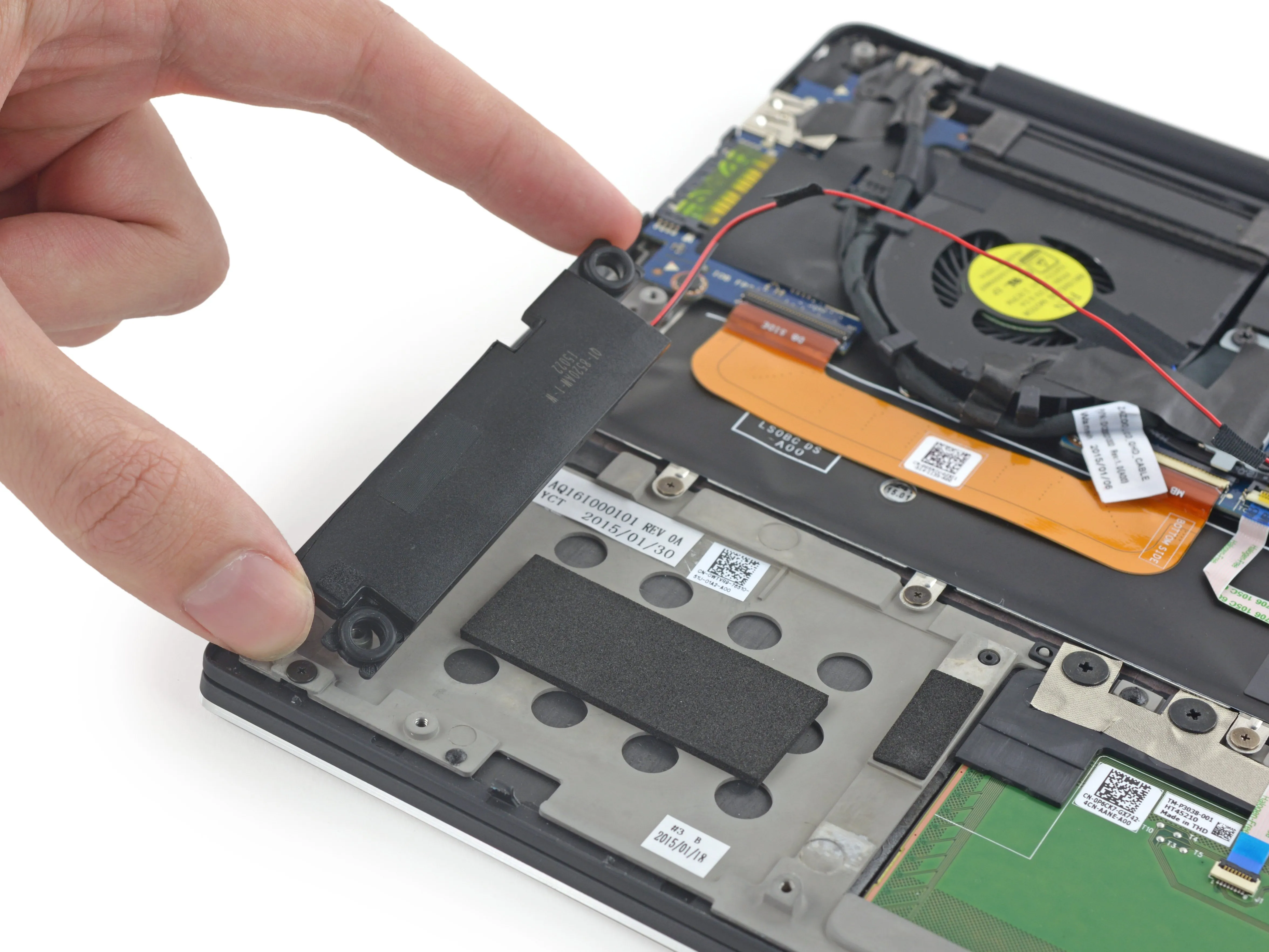 Разборка Dell XPS 13: шаг 8, изображение 1 из 3