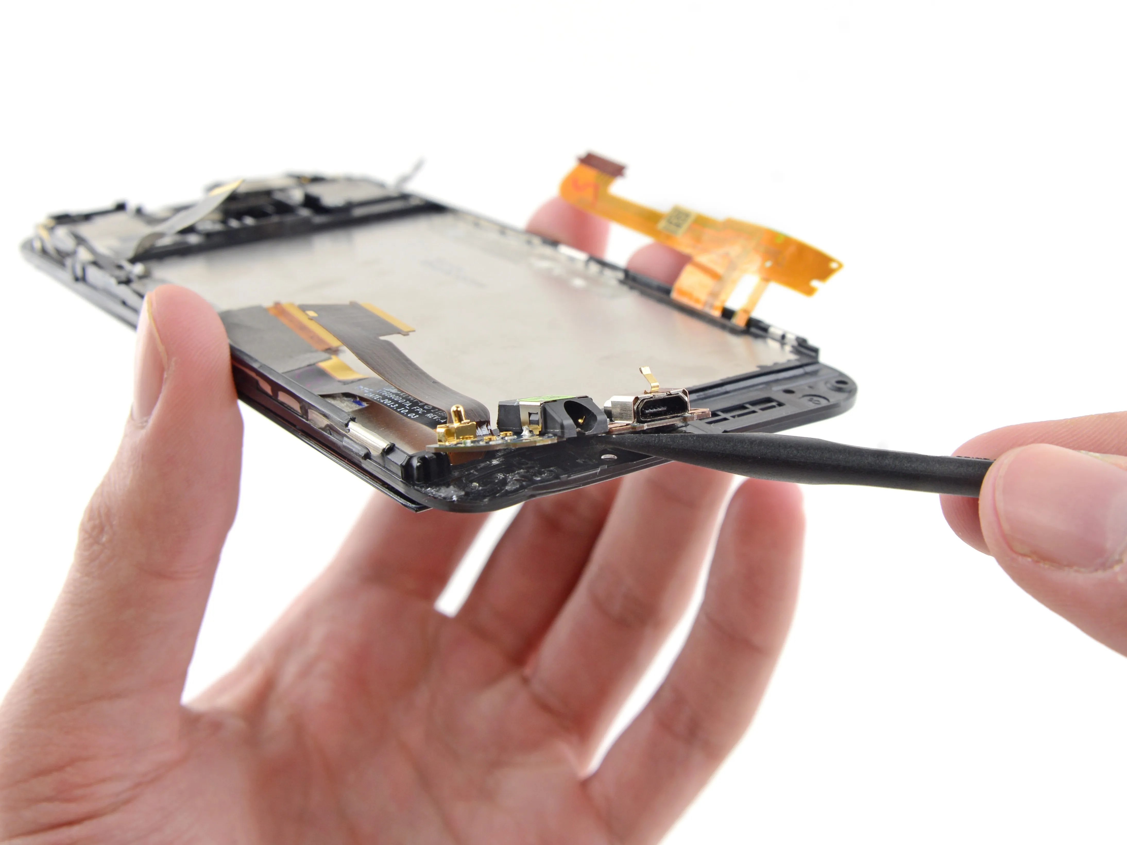 Разборка HTC One (M8): шаг 17, изображение 1 из 2