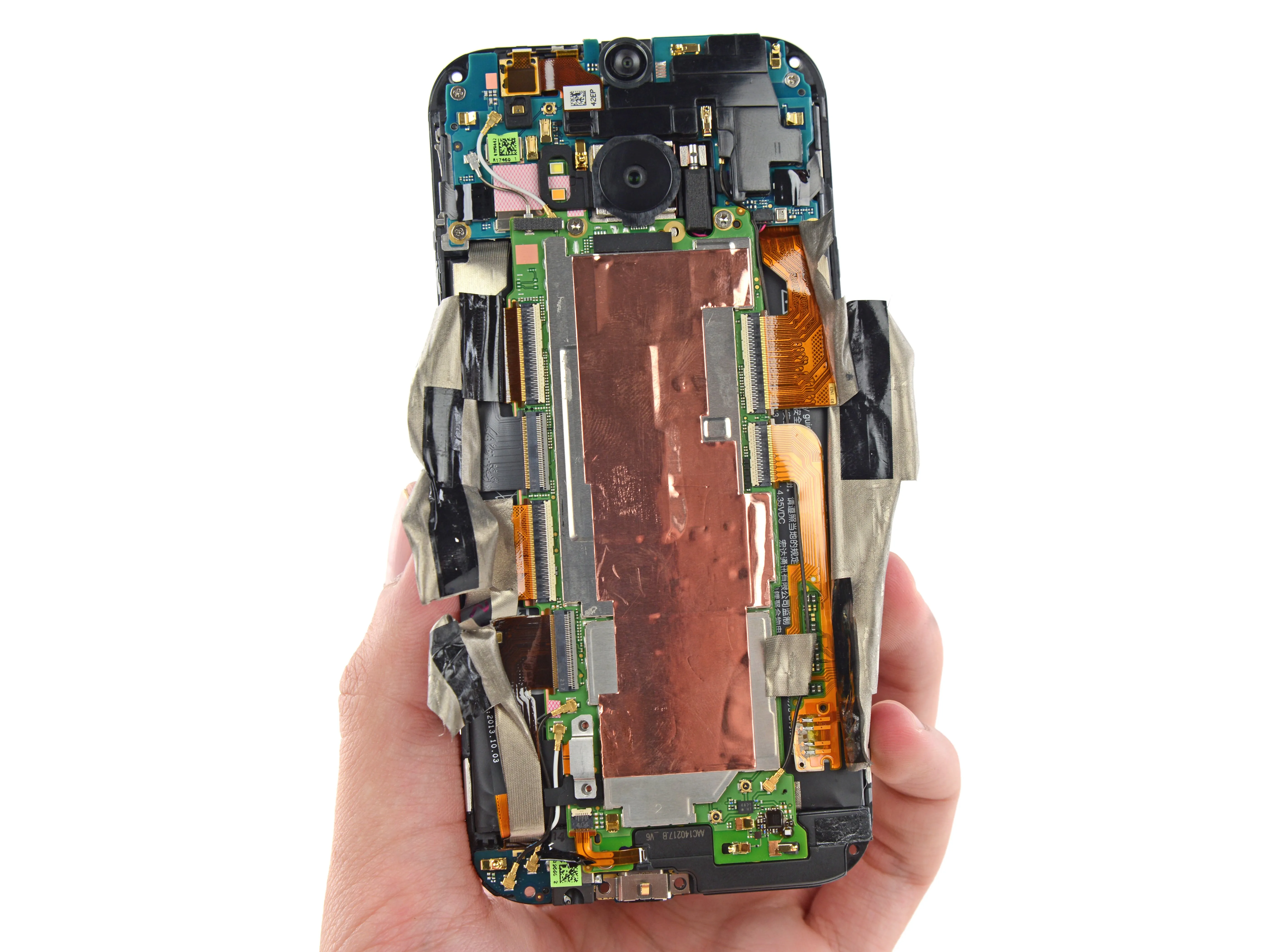 Разборка HTC One (M8): шаг 7, изображение 2 из 3