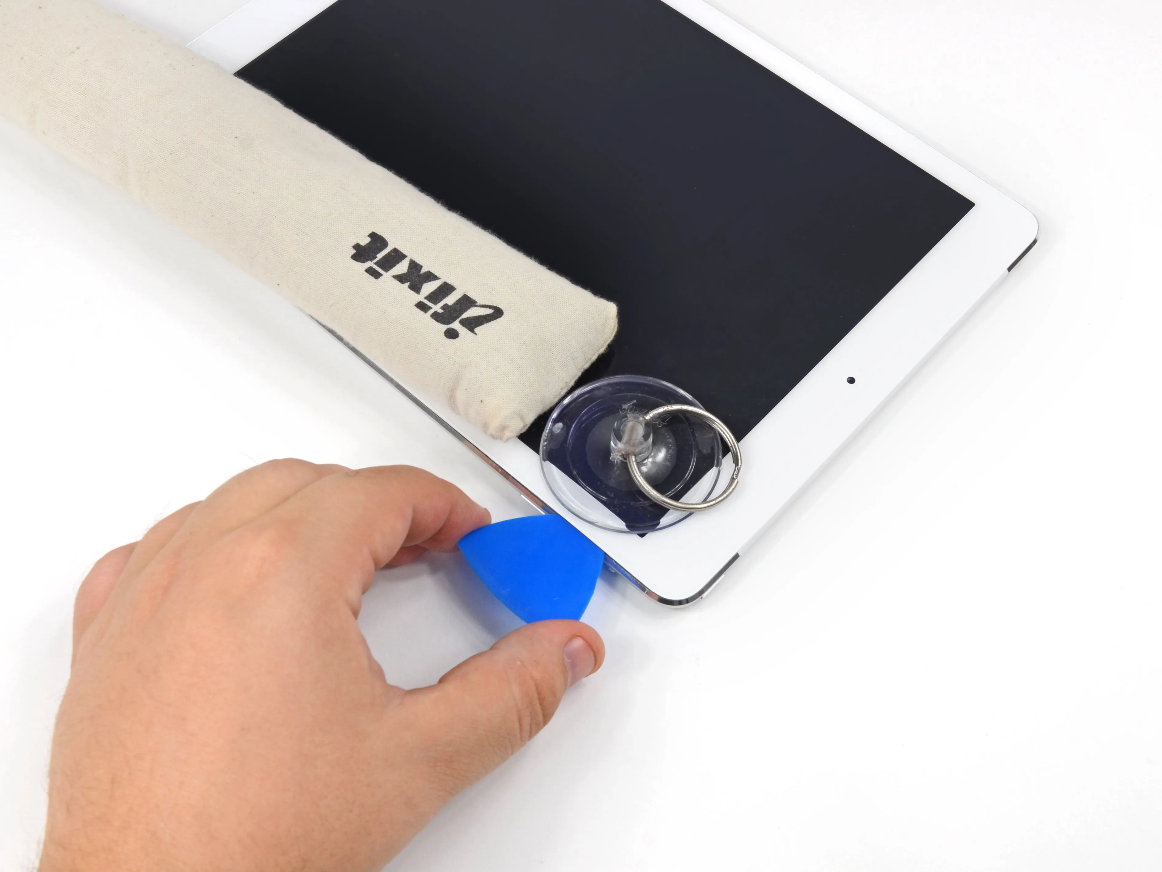 Разборка iPad Air LTE: шаг 5, изображение 1 из 3