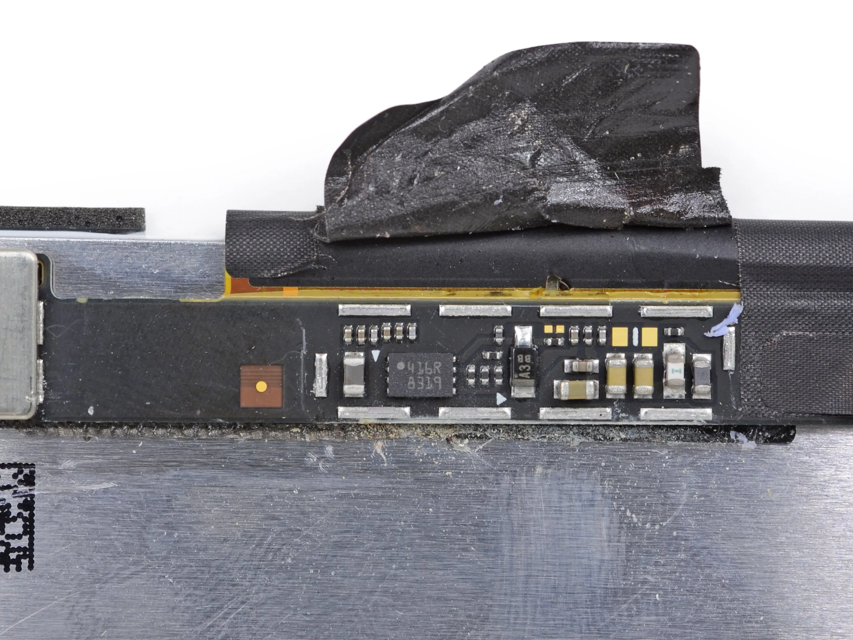 Разборка iPad Air LTE: шаг 9, изображение 2 из 3