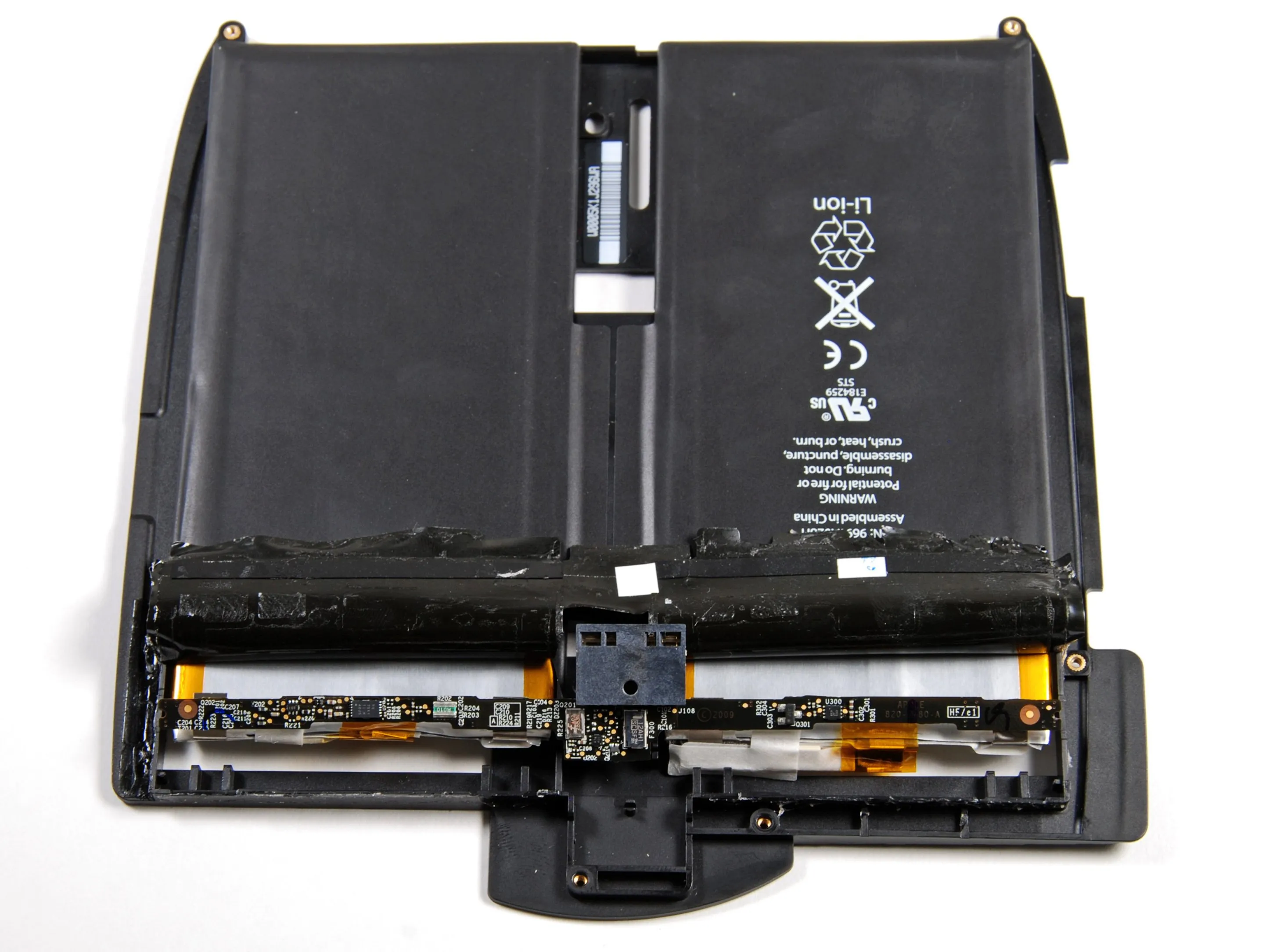 Разборка iPad Wi-Fi: шаг 21, изображение 2 из 3