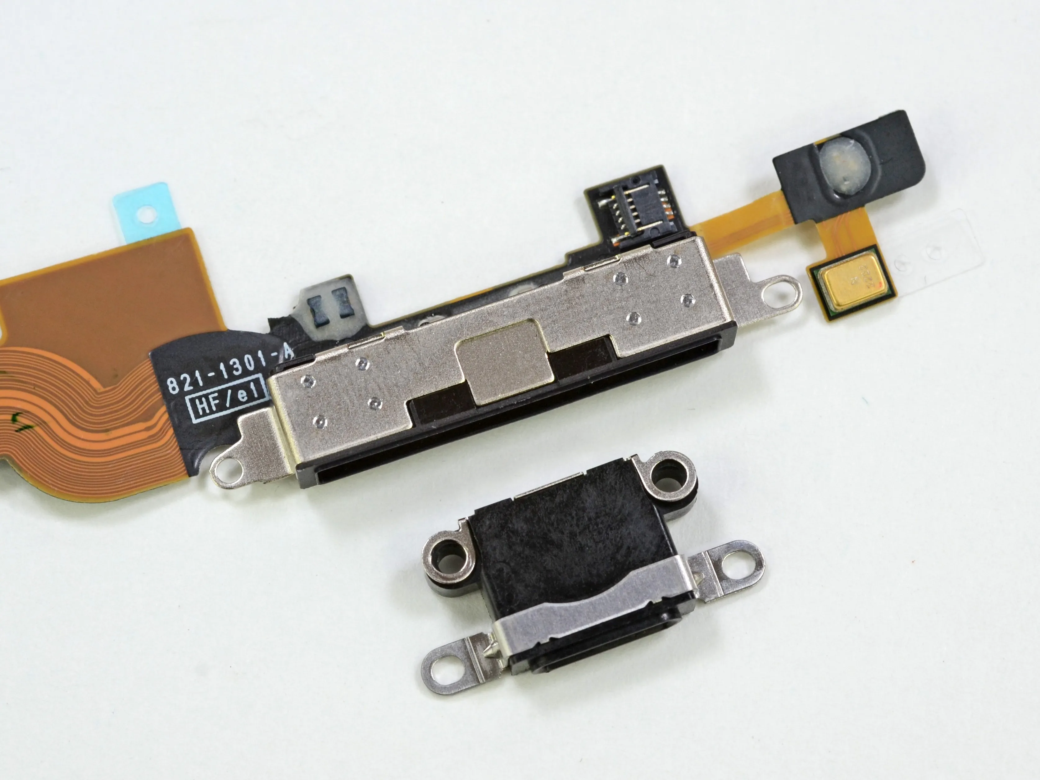 Разборка iPhone 5: шаг 23, изображение 1 из 3