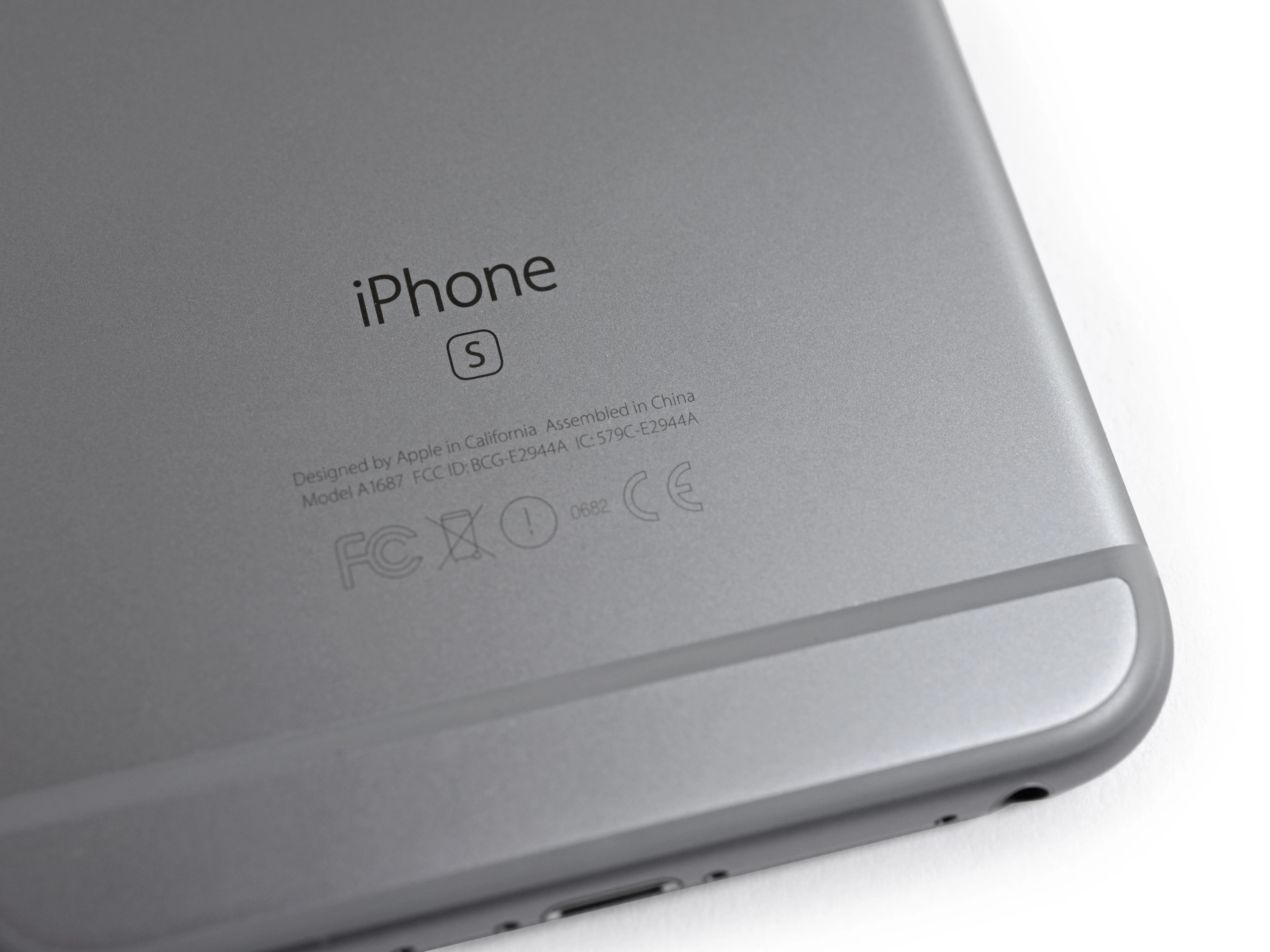 Разборка iPhone 6s Plus: шаг 2, изображение 1 из 2