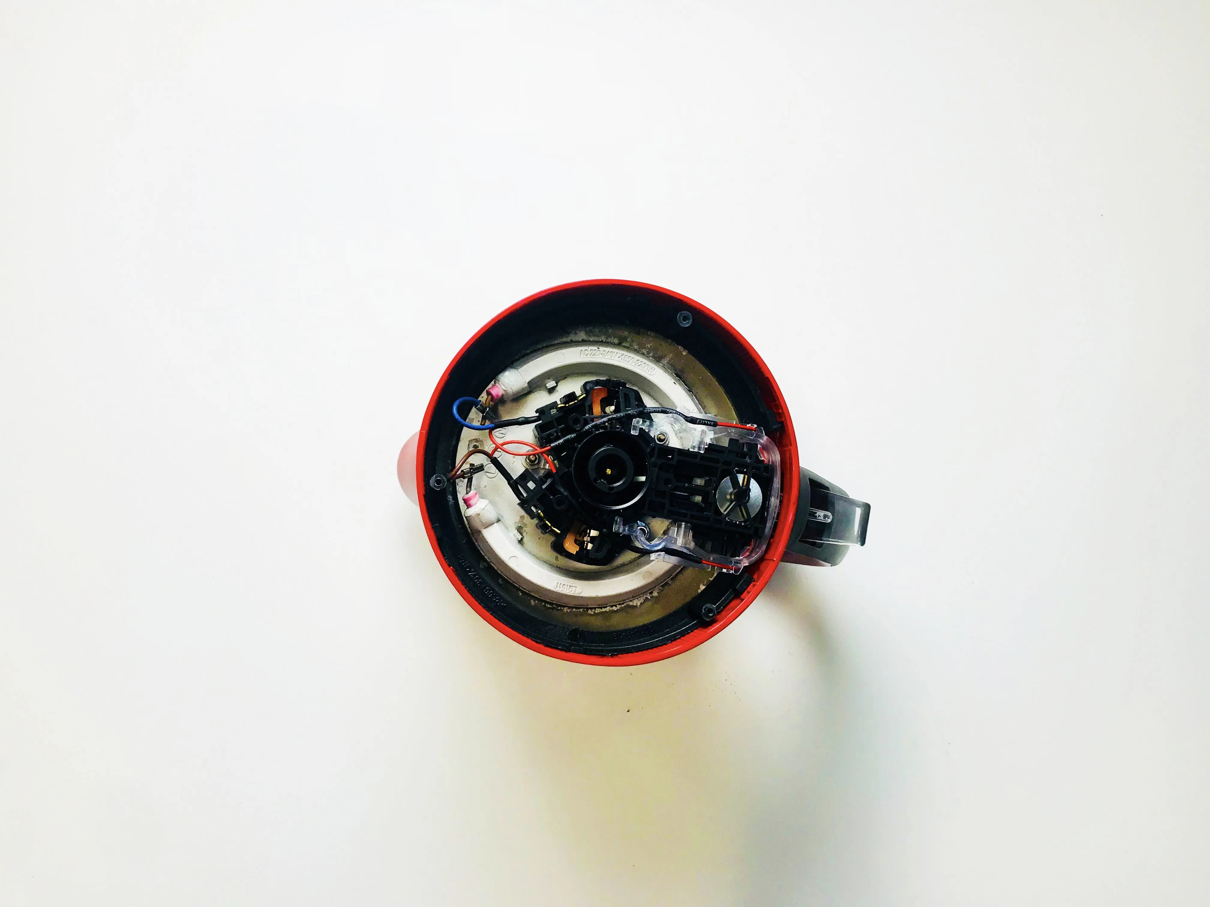 Разбор чайника KAMBROOK 1,7 л BPA Free: шаг 4, изображение 1 из 1