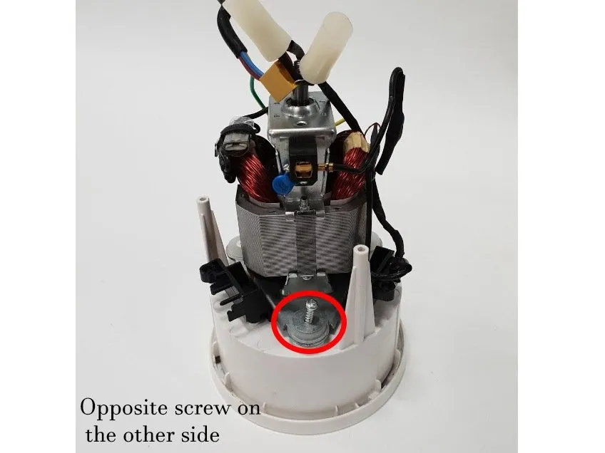 Kambrook Blitz Pro Teardown: шаг 10, изображение 1 из 2