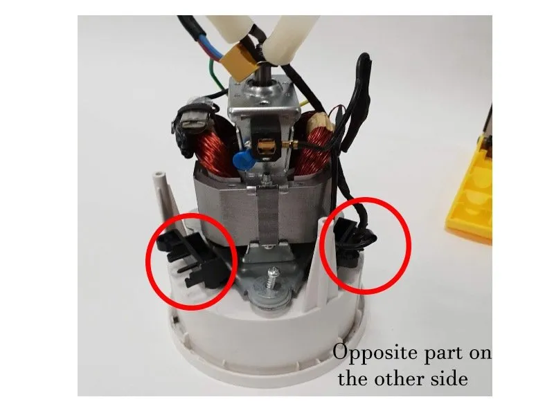 Разборка Kambrook Blitz Pro: шаг 12, изображение 1 из 1