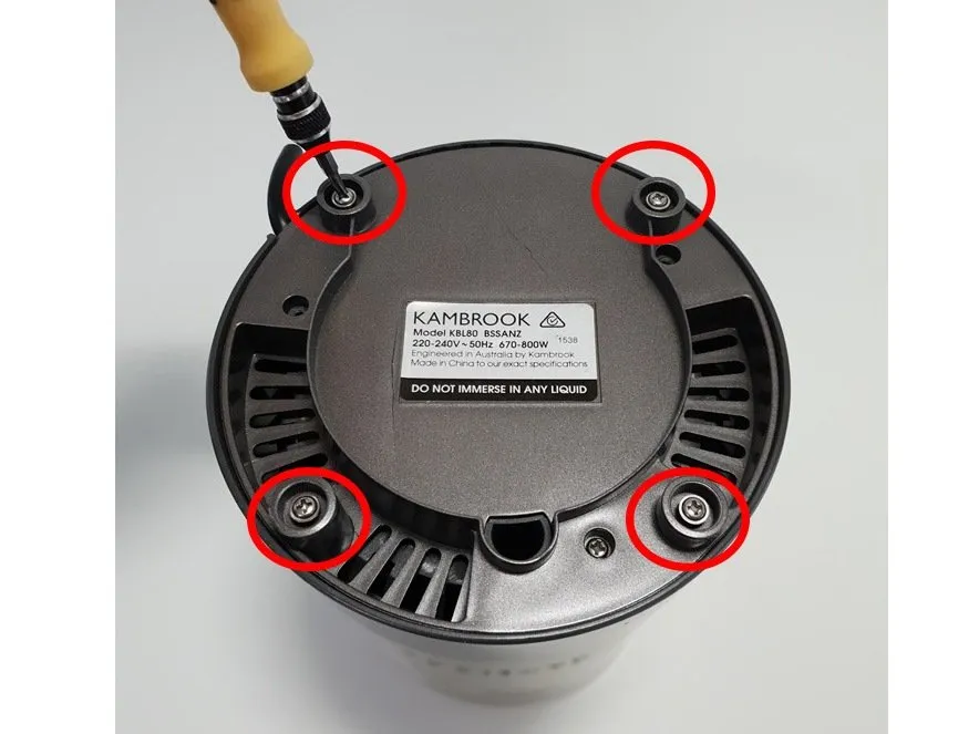 Разбор Kambrook Blitz Pro: шаг 4, изображение 1 из 1