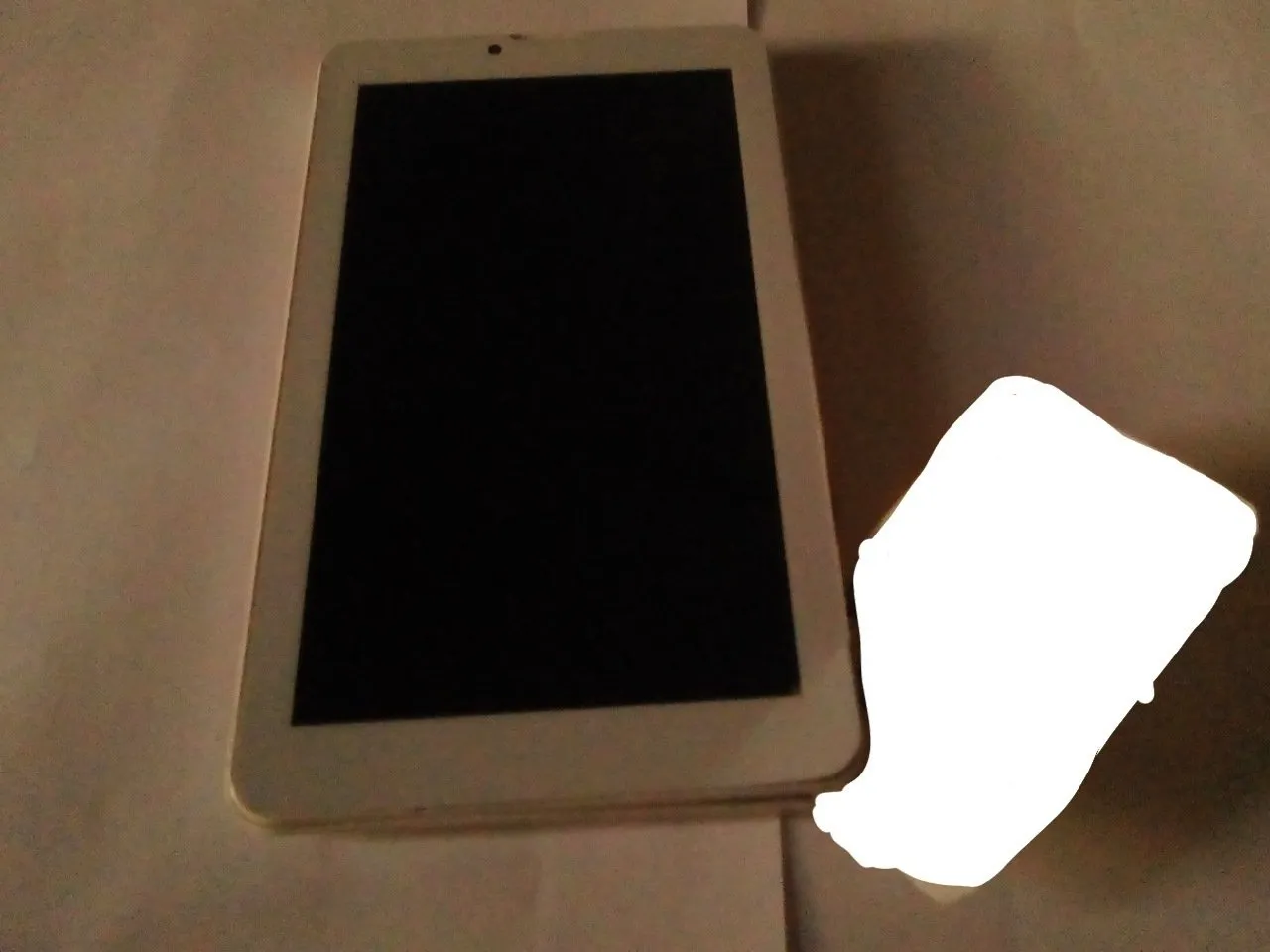 Kocaso Tablet Sofia 70 Teardown, снятие задней крышки.: шаг 2, изображение 1 из 2