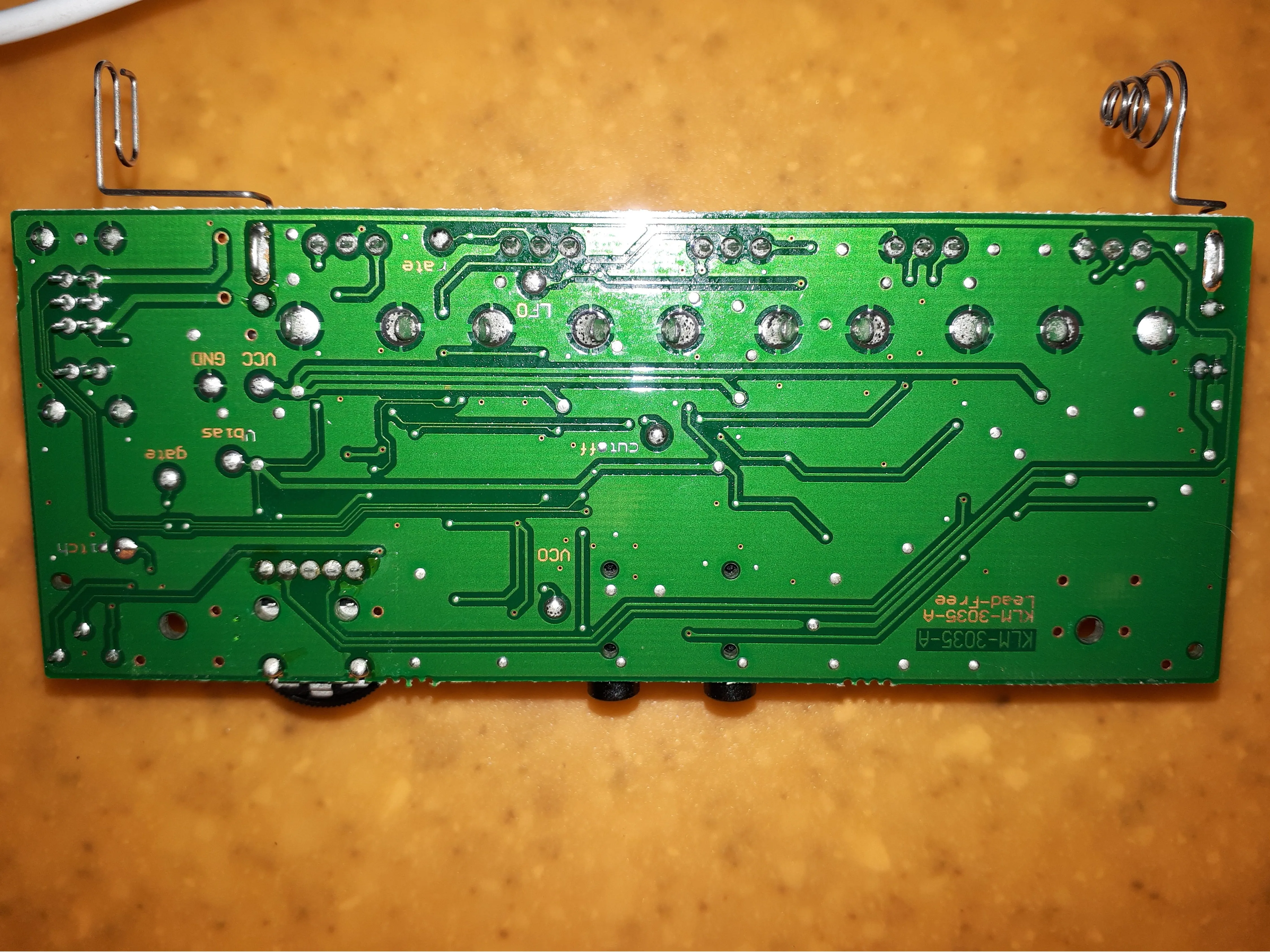 KORG Monotron Teardown, плата: шаг 5, изображение 2 из 2