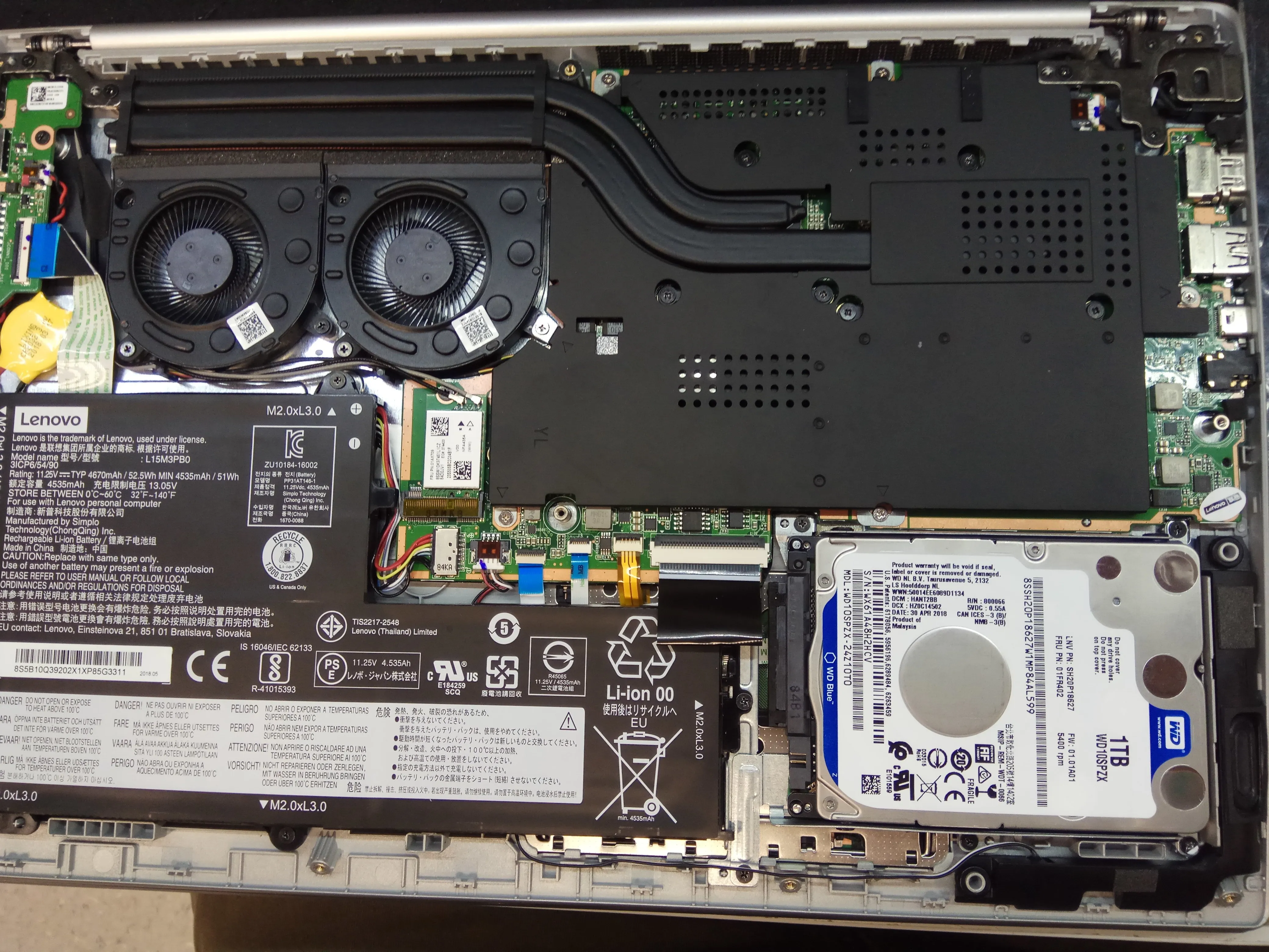 Lenovo IdeaPad 330S Teardown: шаг 2, изображение 1 из 2