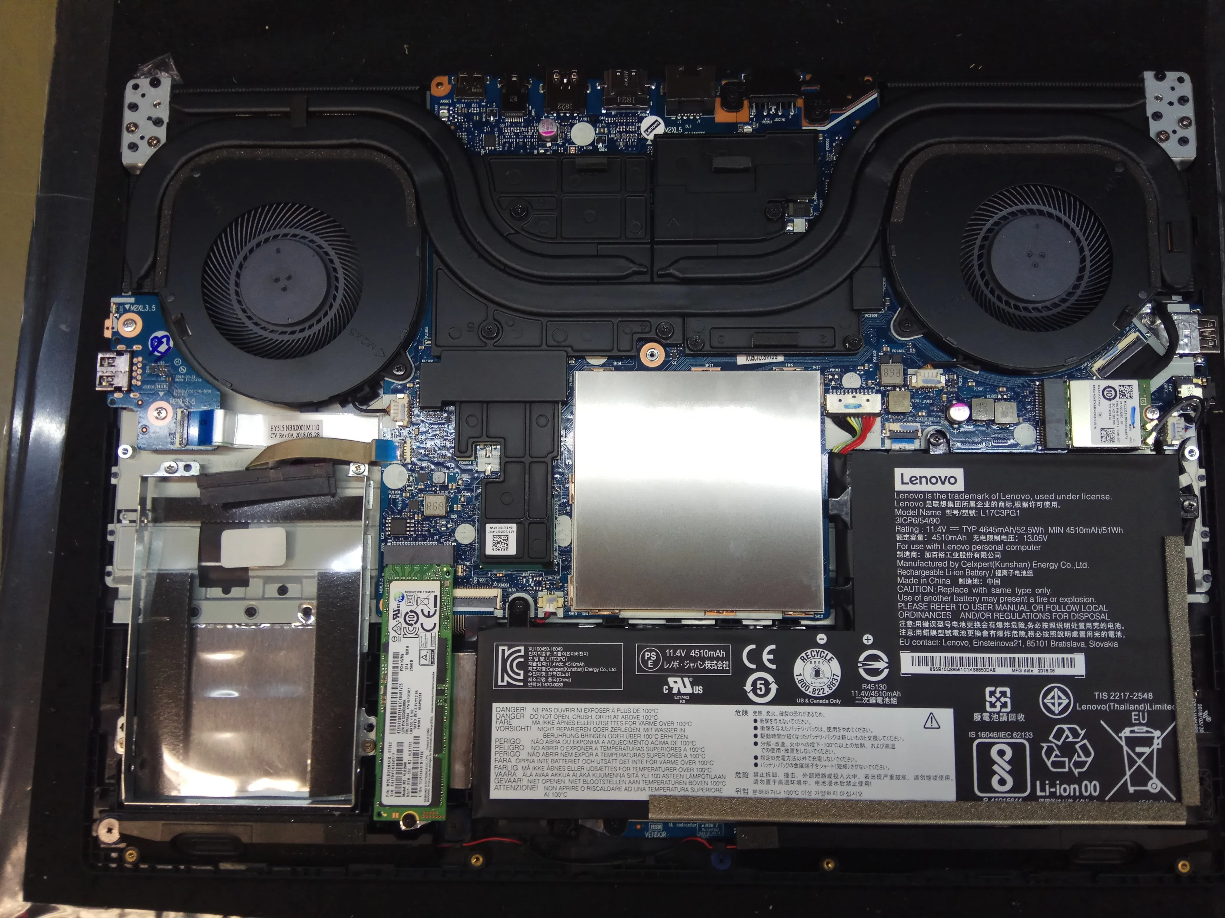 Разборка Lenovo Legion Y530: шаг 2, изображение 1 из 3