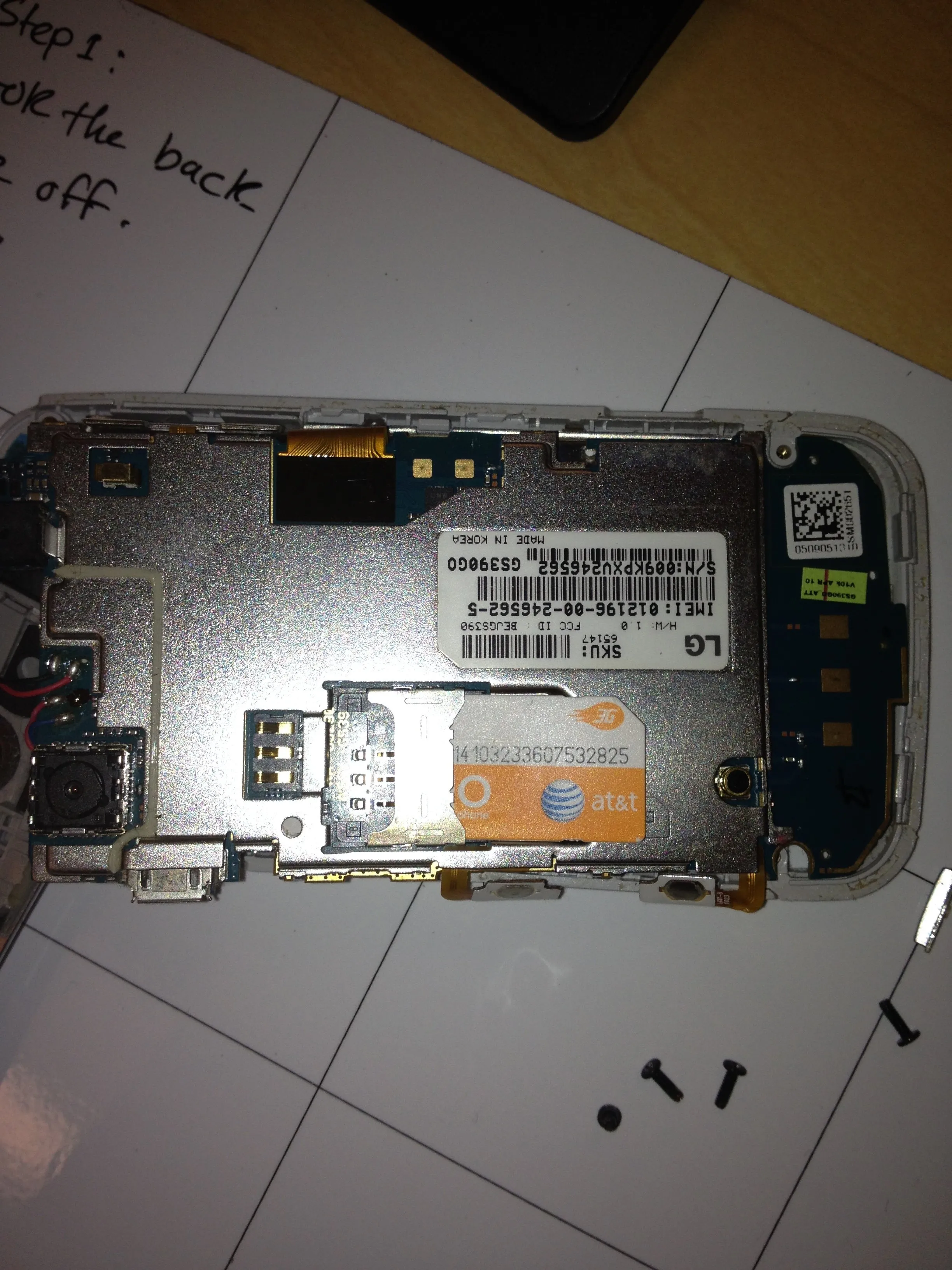 Разборка LG Prime GS390: шаг 5, изображение 1 из 1