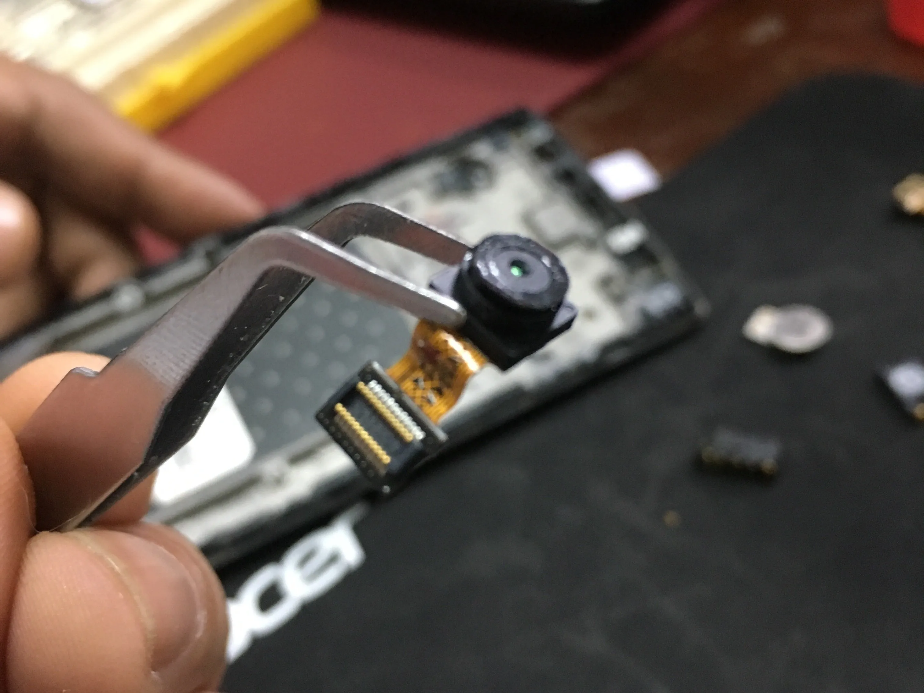 Разборка LG Y90: шаг 3, изображение 2 из 2