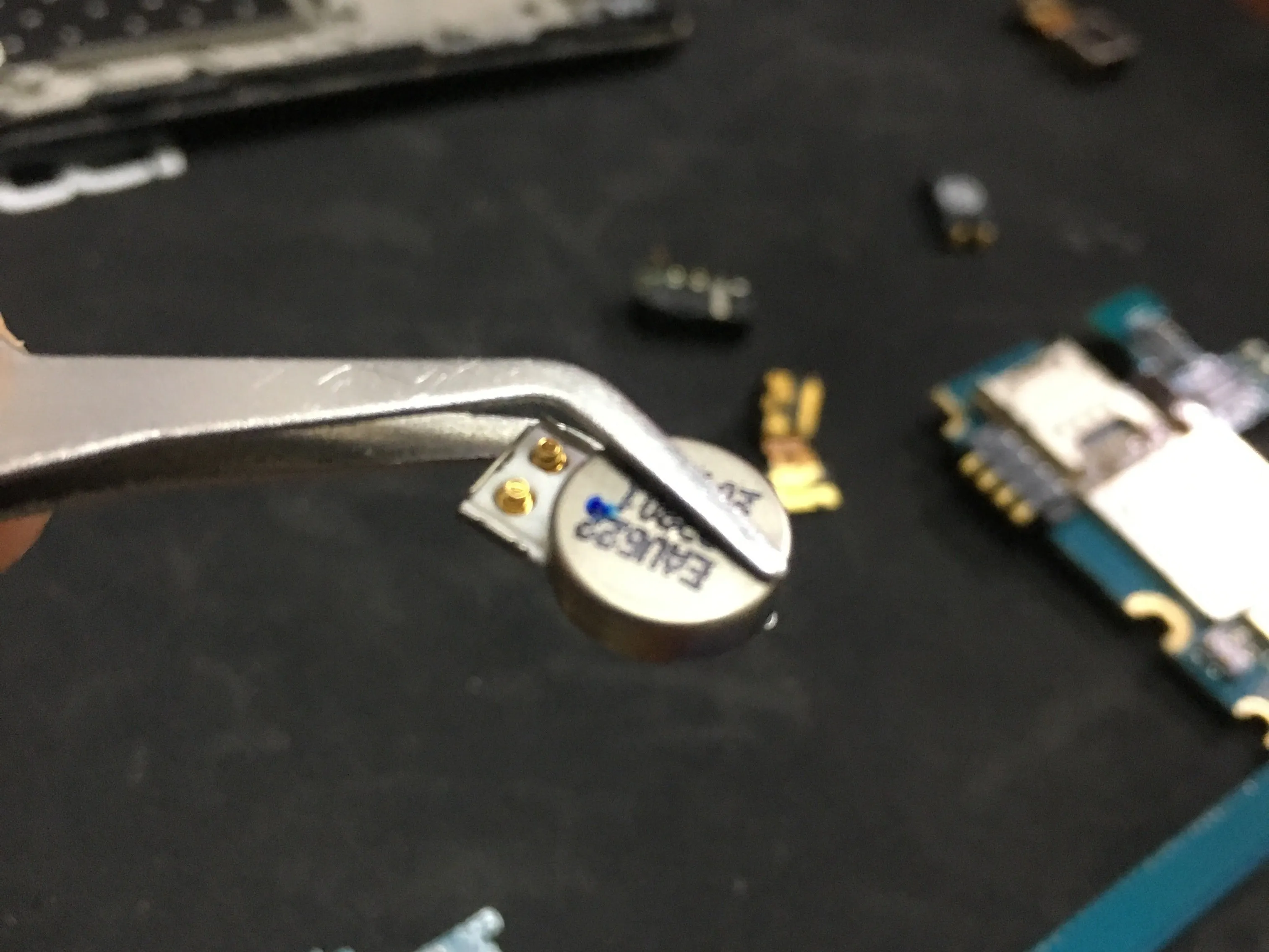 Разборка LG Y90: шаг 7, изображение 2 из 2