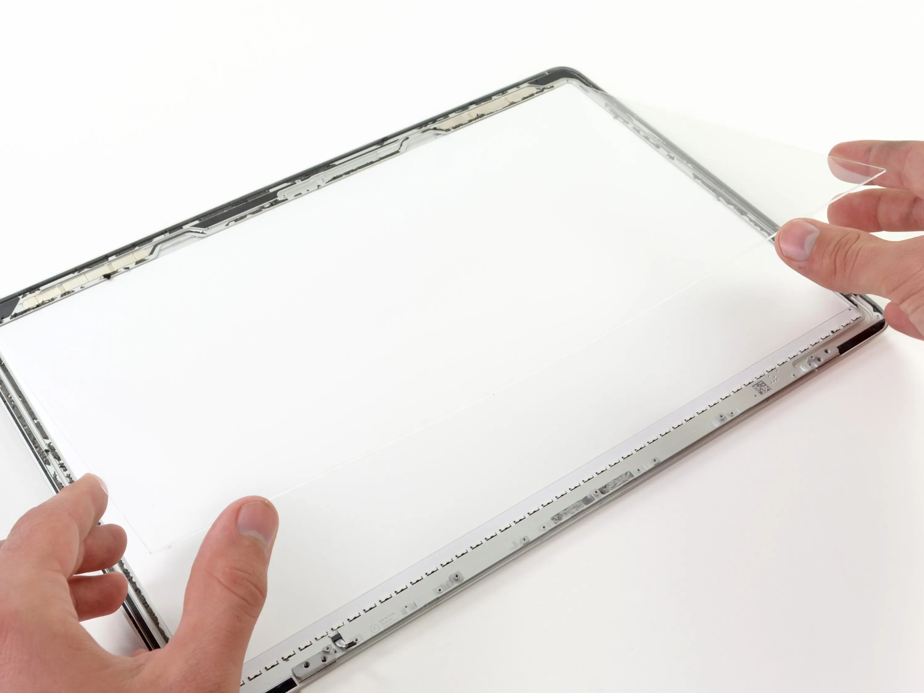 Разбор MacBook Pro Retina Display: шаг 13, изображение 2 из 3