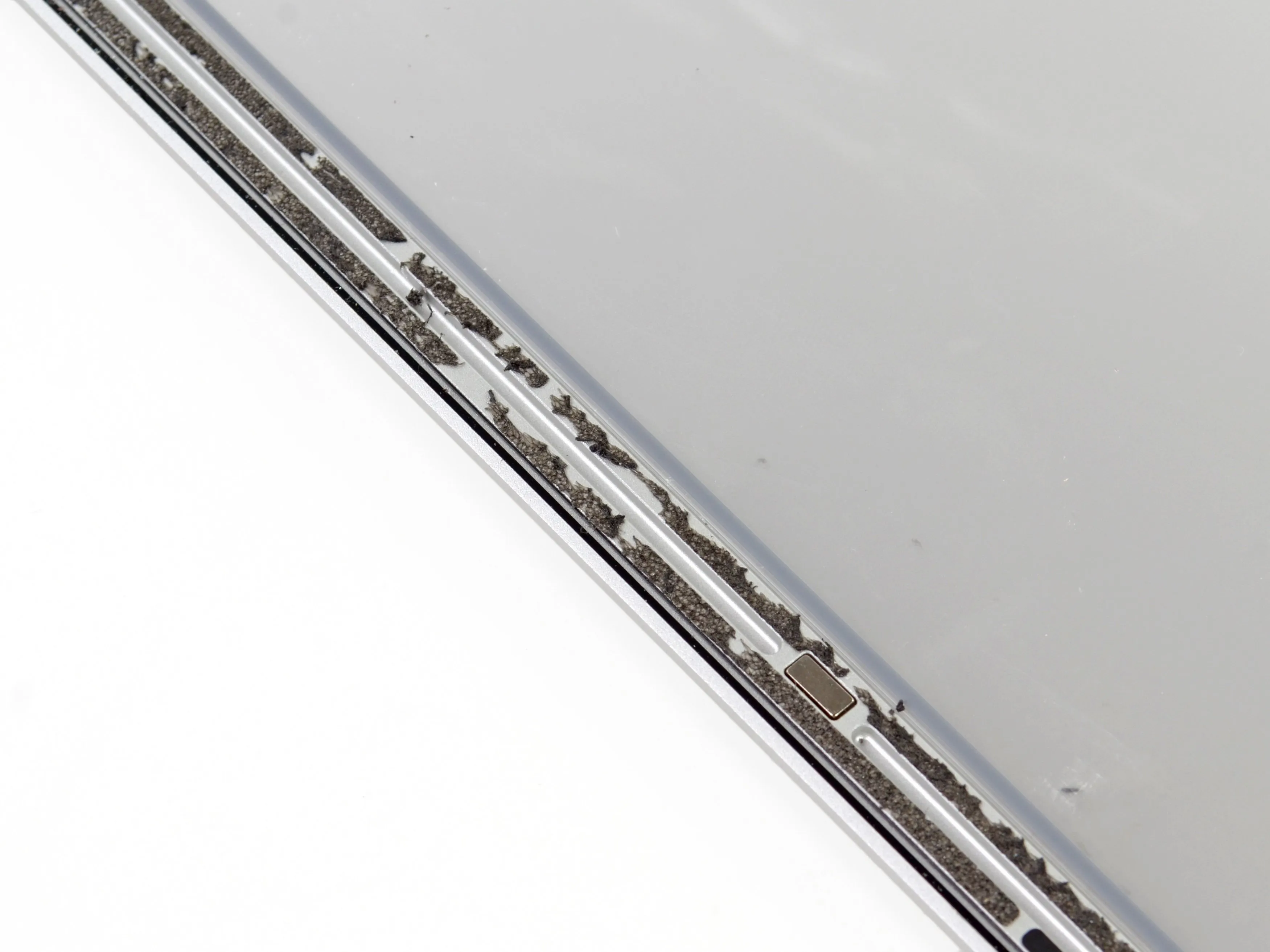 Разбор MacBook Pro Retina Display: шаг 8, изображение 3 из 3