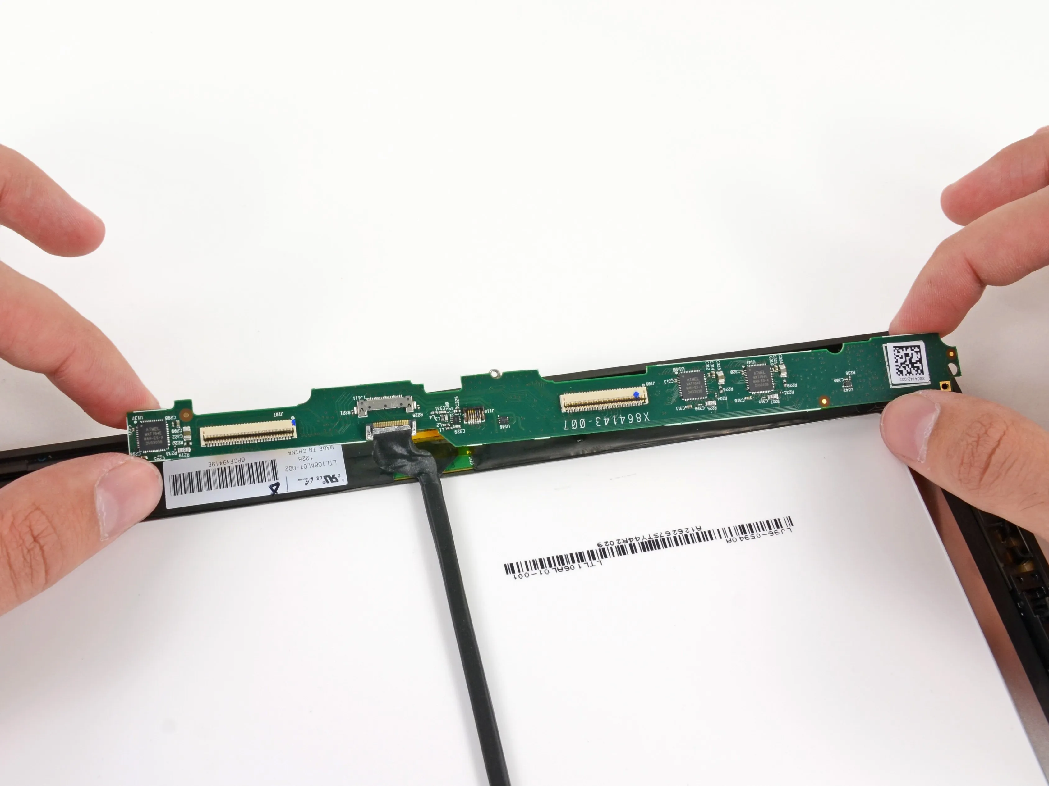 Microsoft Surface Teardown: шаг 16, изображение 1 из 3