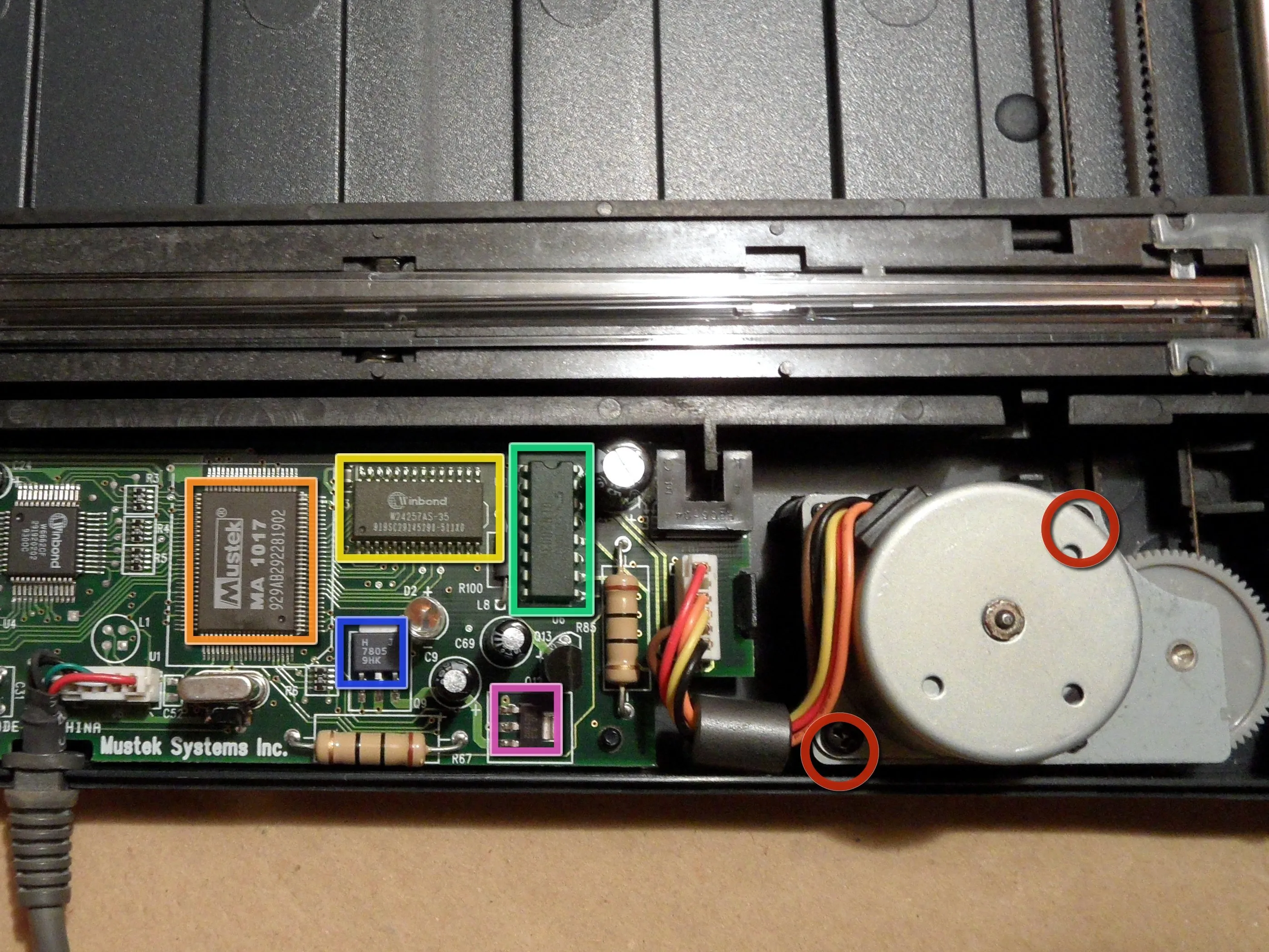 Разборка Mustek 1200 CU: шаг 3, изображение 1 из 1