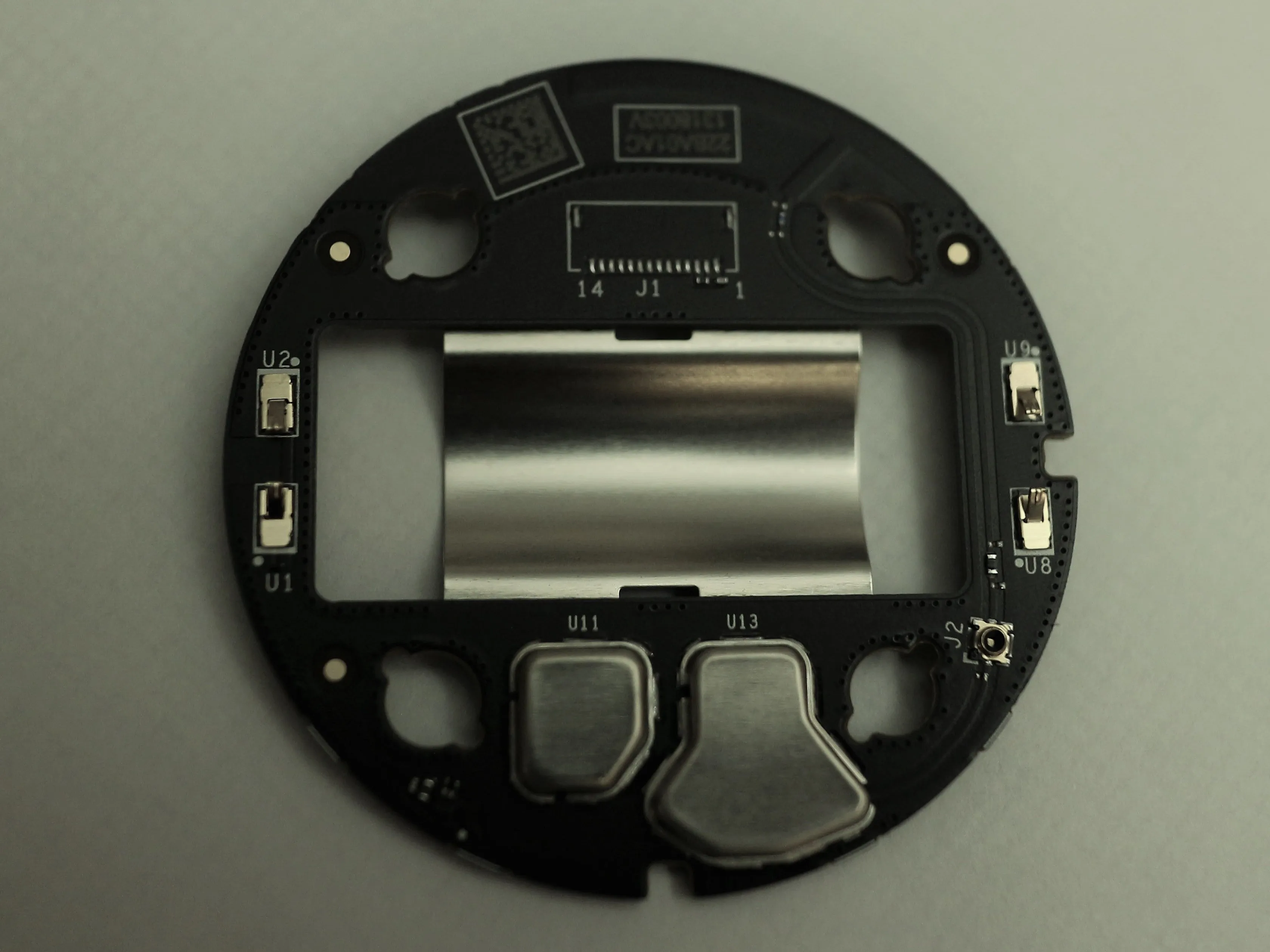 Разборка датчика температуры Nest, внимательно смотрим на печатную плату: шаг 4, изображение 2 из 2