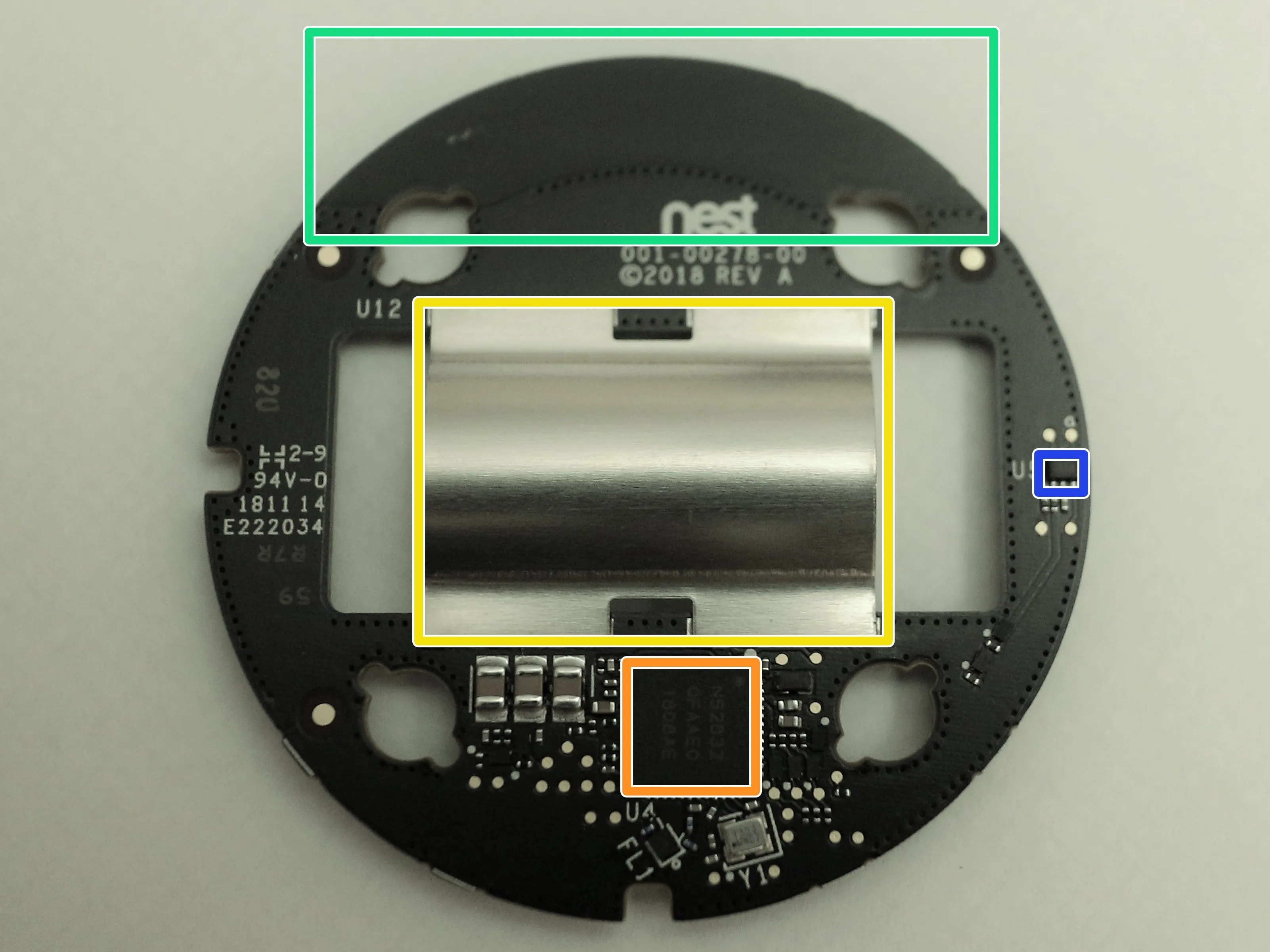 Разборка датчика температуры Nest, Другая сторона печатной платы: шаг 5, изображение 1 из 3