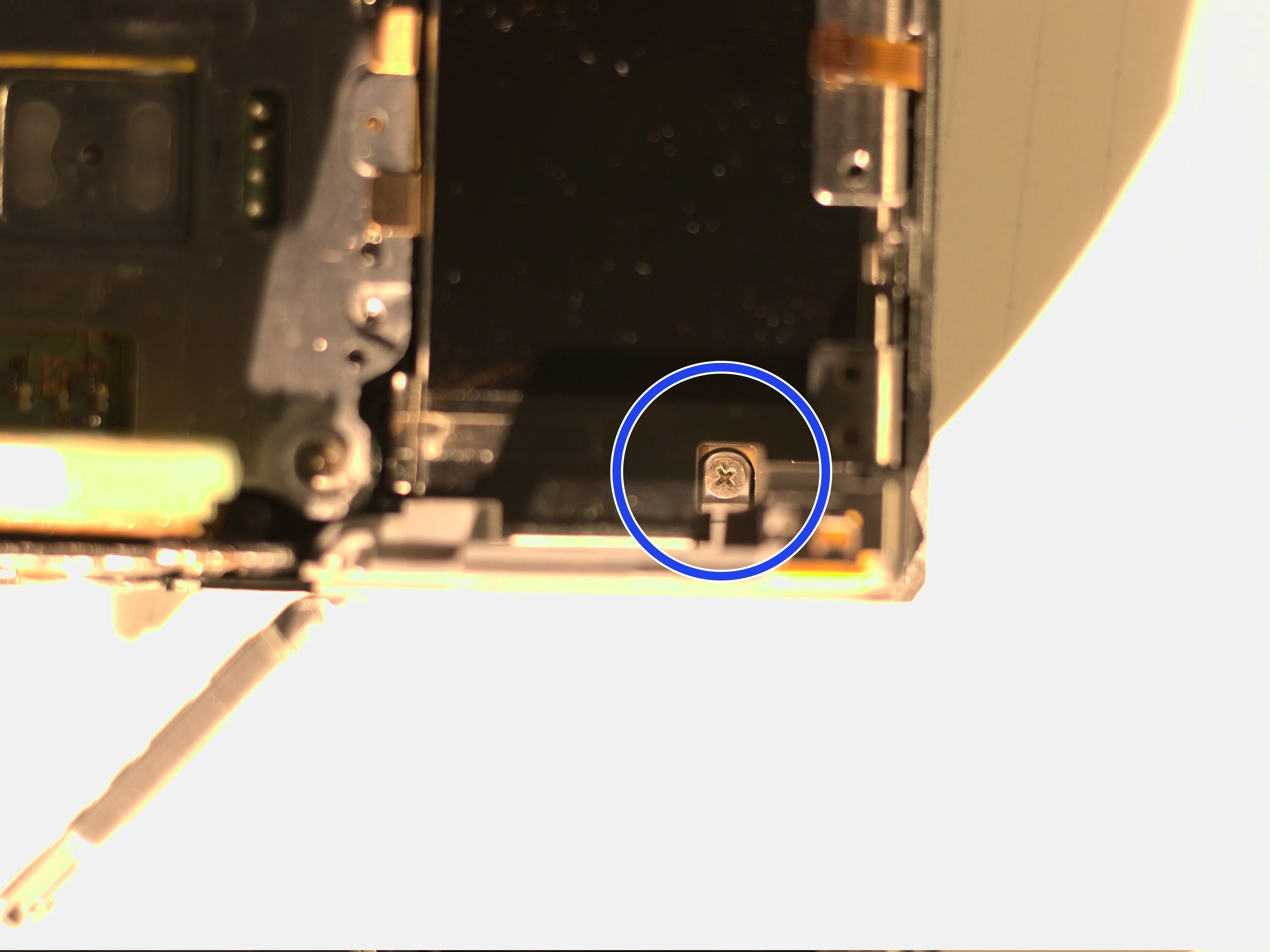 Nikon 1 J5 Teardown (ремонт), аккумуляторный отсек: шаг 25, изображение 1 из 3