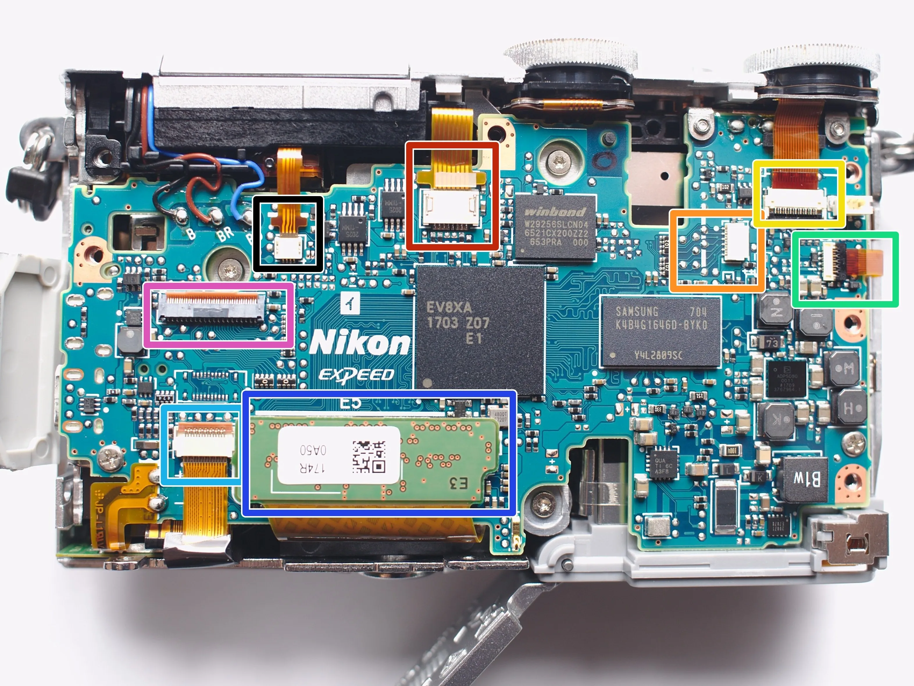 Nikon 1 J5 Teardown (ремонт), разъемы FPC: шаг 14, изображение 1 из 1