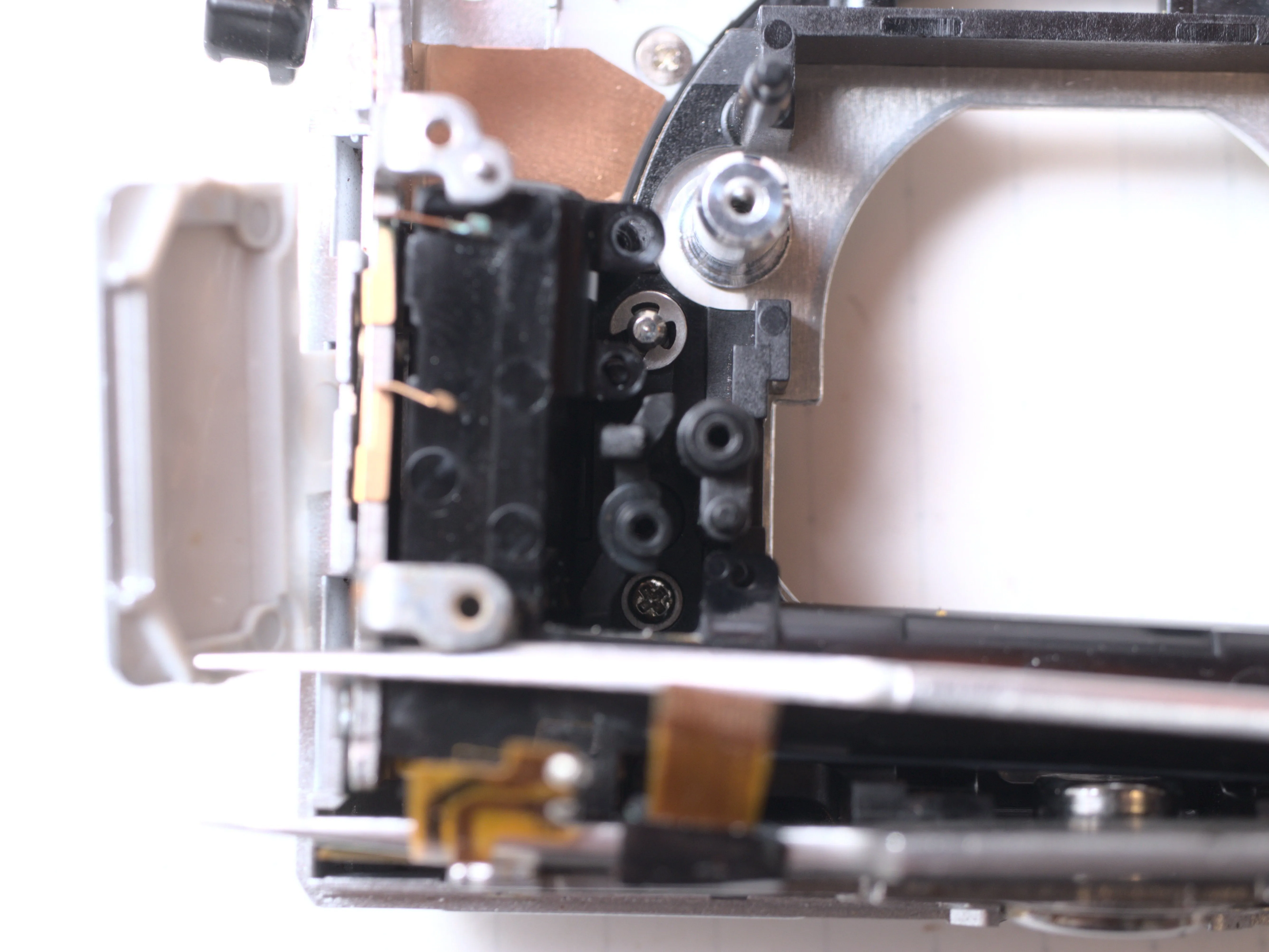 Nikon 1 J5 Разборка (с целью ремонта), разбираем все: шаг 41, изображение 1 из 3