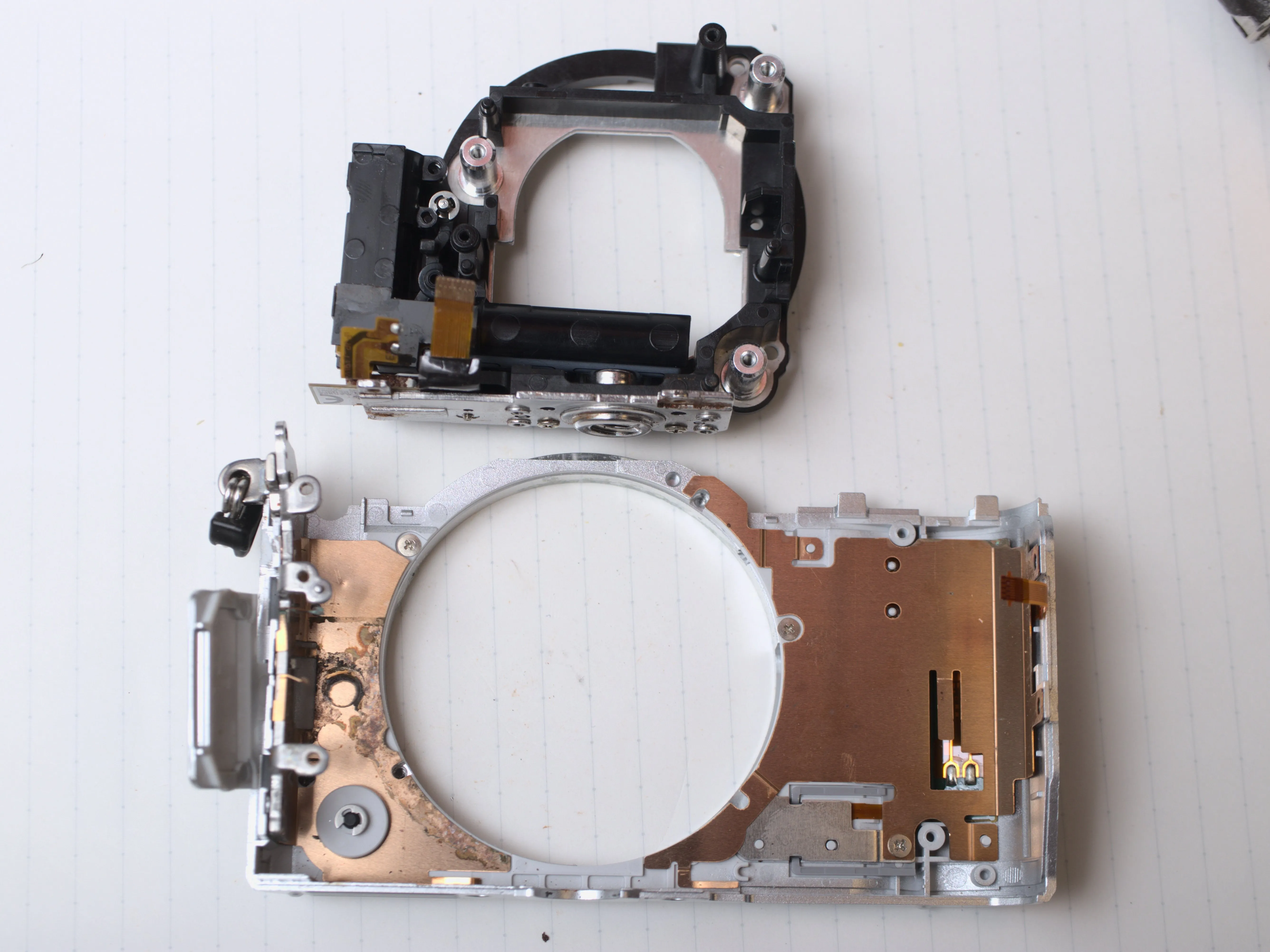 Nikon 1 J5 разборка (ремонт), разбираем все: шаг 41, изображение 2 из 3