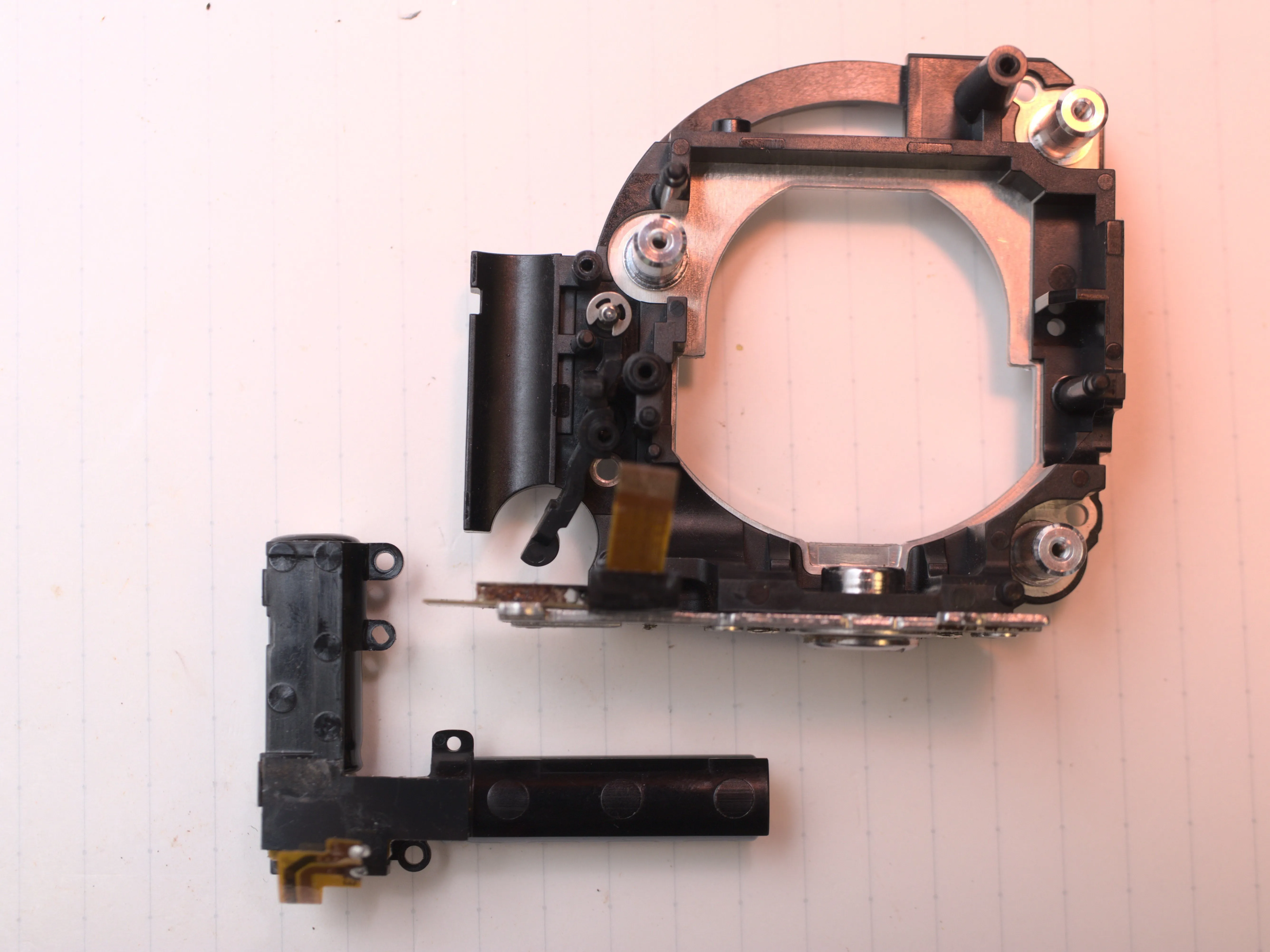 Nikon 1 J5 Разборка (с целью ремонта), разбираем все: шаг 41, изображение 3 из 3