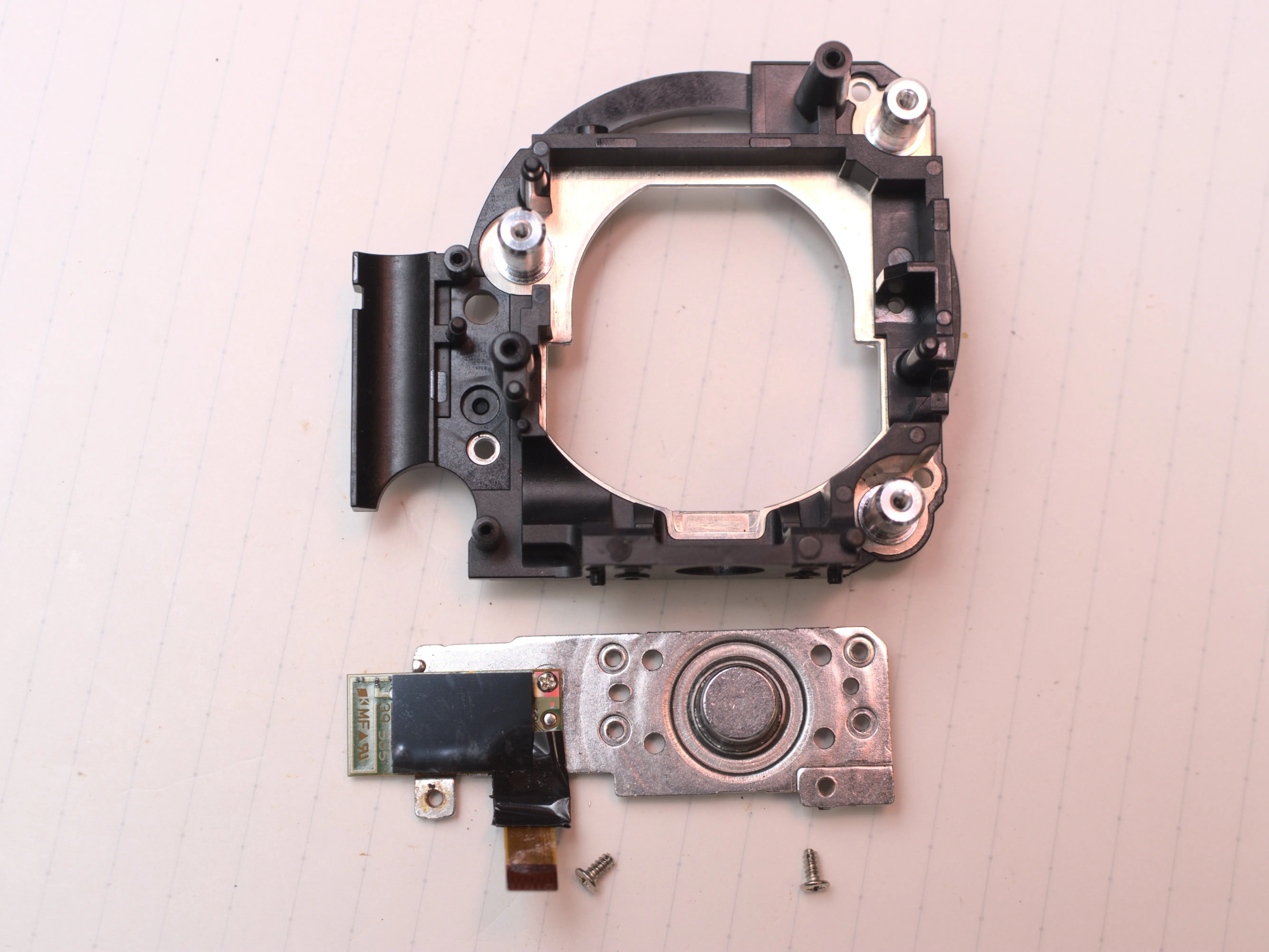 Nikon 1 J5 Разборка (с целью ремонта), модуль беспроводной связи: шаг 43, изображение 3 из 3