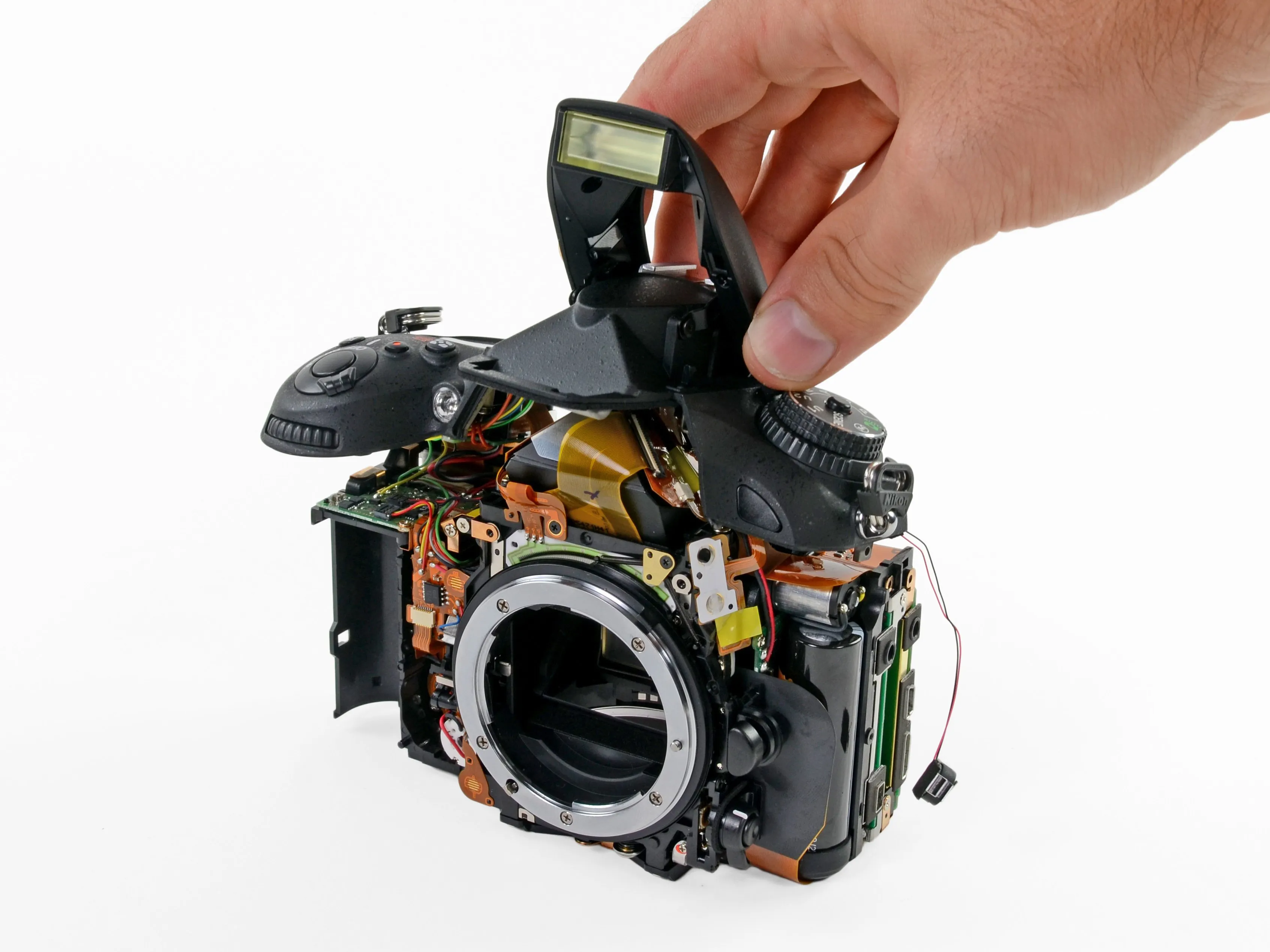 Разборка Nikon D600: шаг 16, изображение 3 из 3