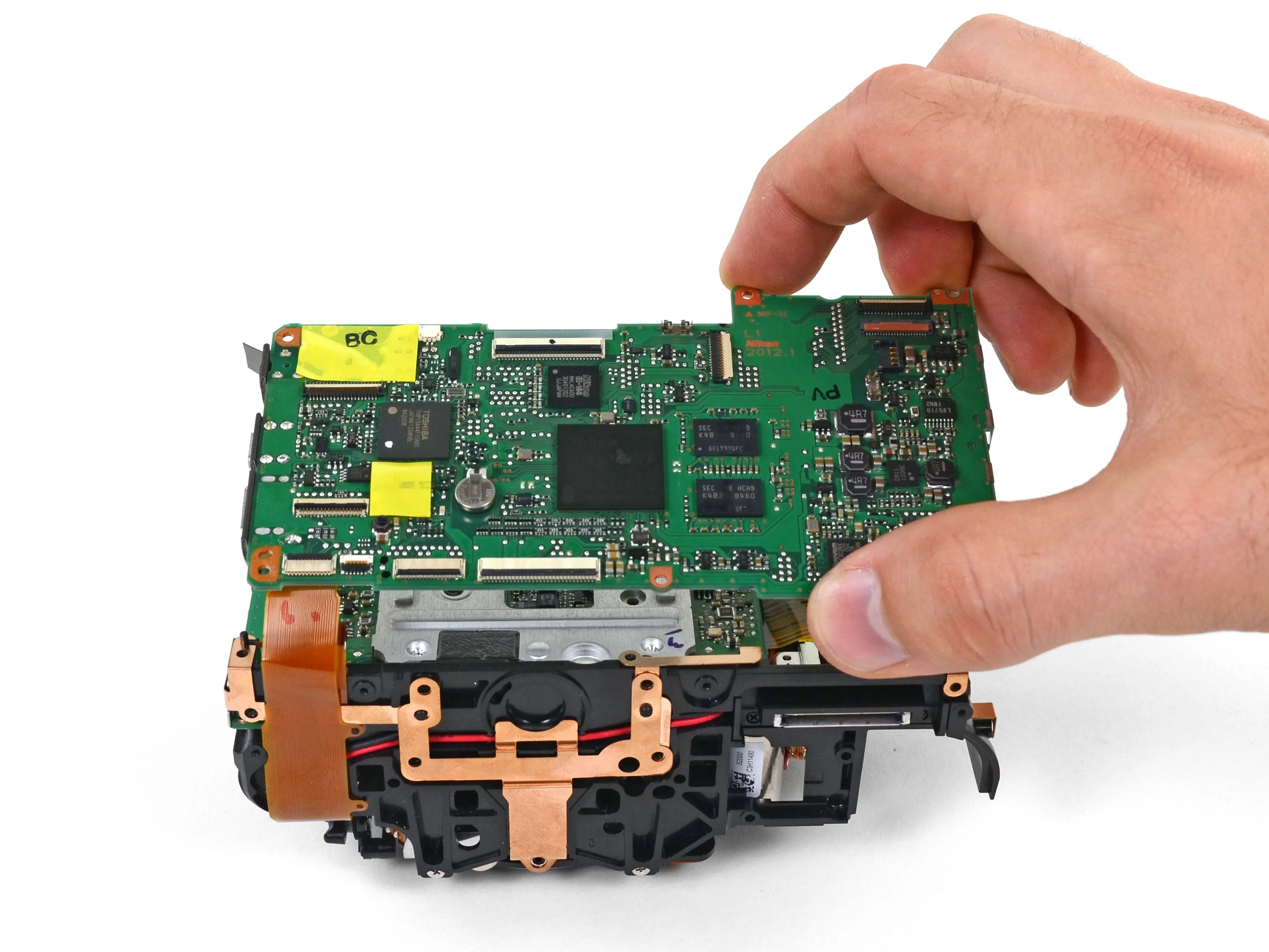 Разборка Nikon D600: шаг 20, изображение 2 из 2