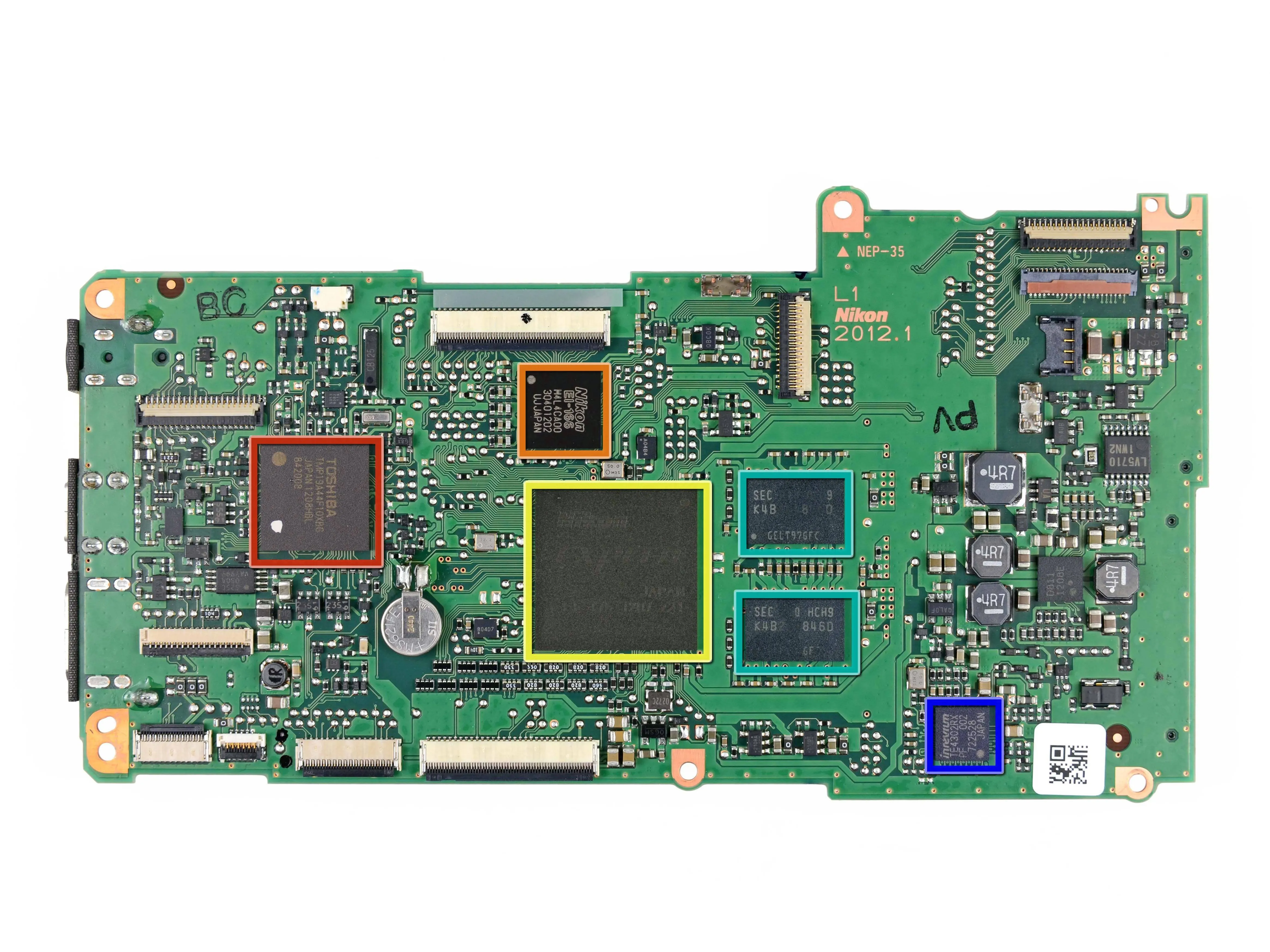 Разборка Nikon D600: шаг 21, изображение 1 из 2