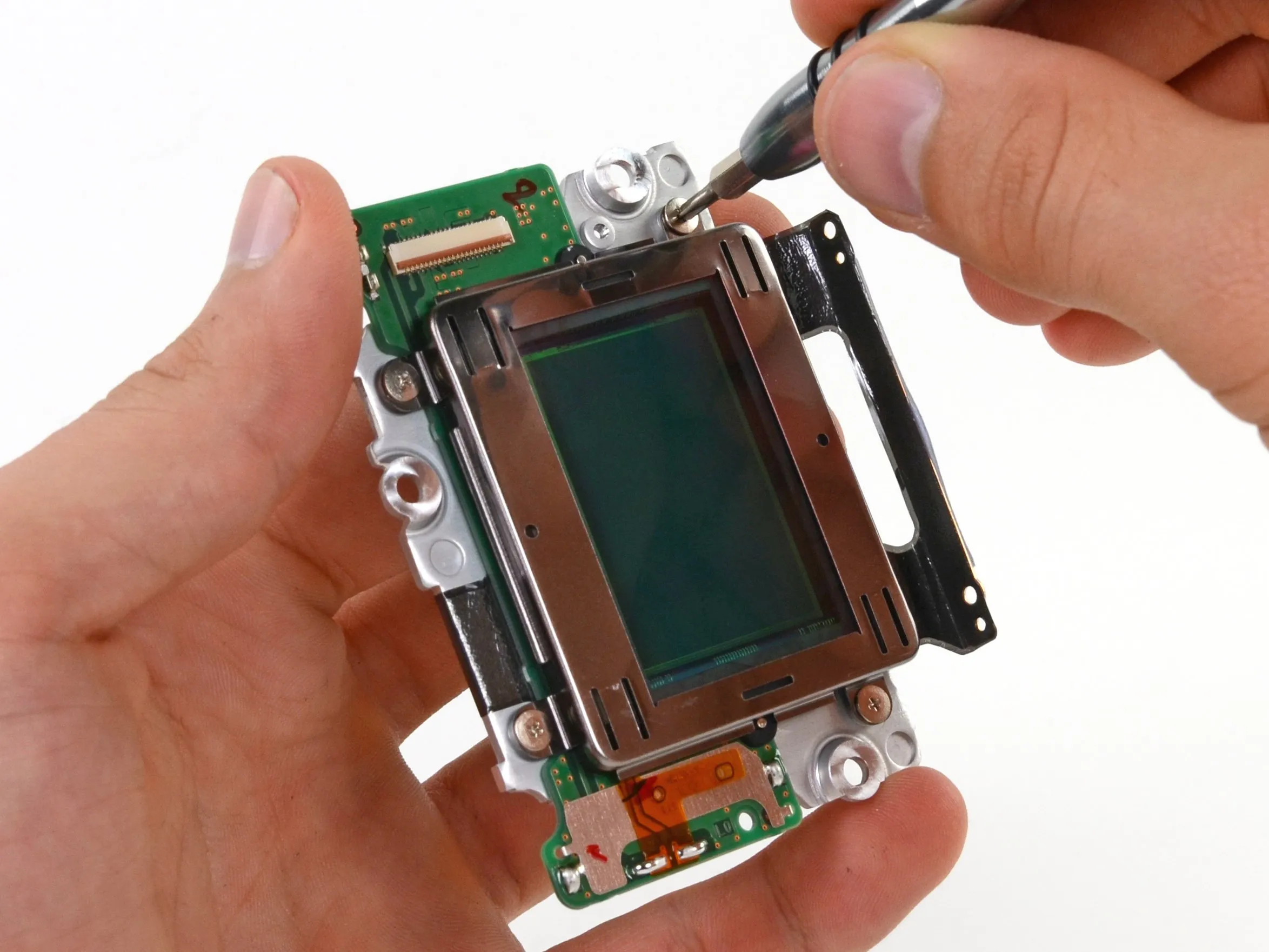 Разборка Nikon D600: шаг 23, изображение 1 из 2